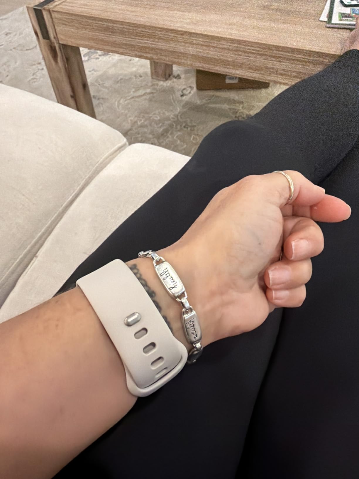 Apple Watch Ultra 2 [GPS + Cellular, 49mm] - Titanium Case With White Ocean Band, One Size (Renewed) - Customer Photo 3