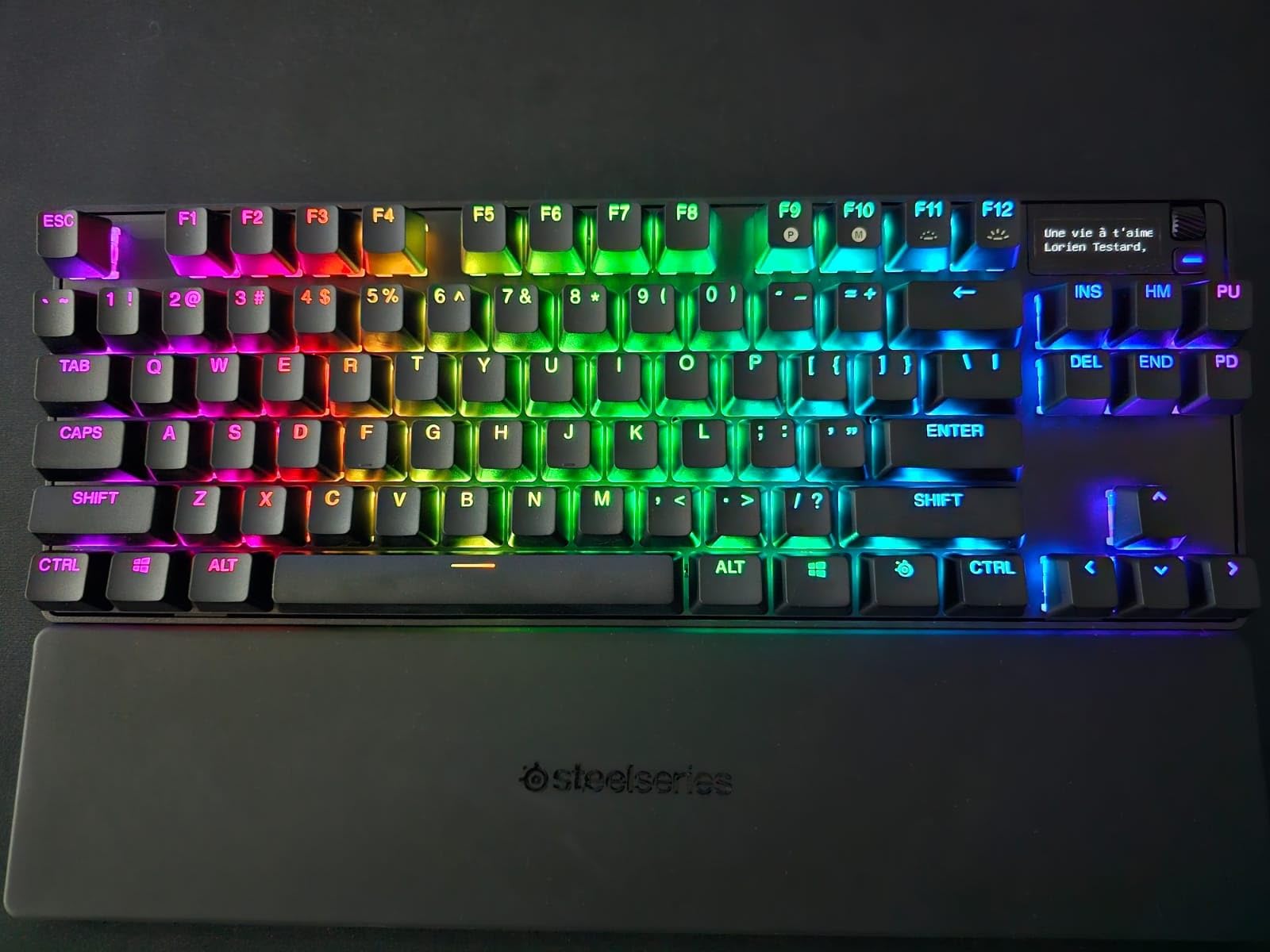 Apex Pro Gen 3 OmniPoint 3.0 HyperMagnetic Switches — Adjustable Actuation — Rapid Trigger — Game-Ready Presets — Protection Mode — Rapid Tap/SOCD — OLED — RGB — PBT Keycaps — USB-C - Customer Photo 2