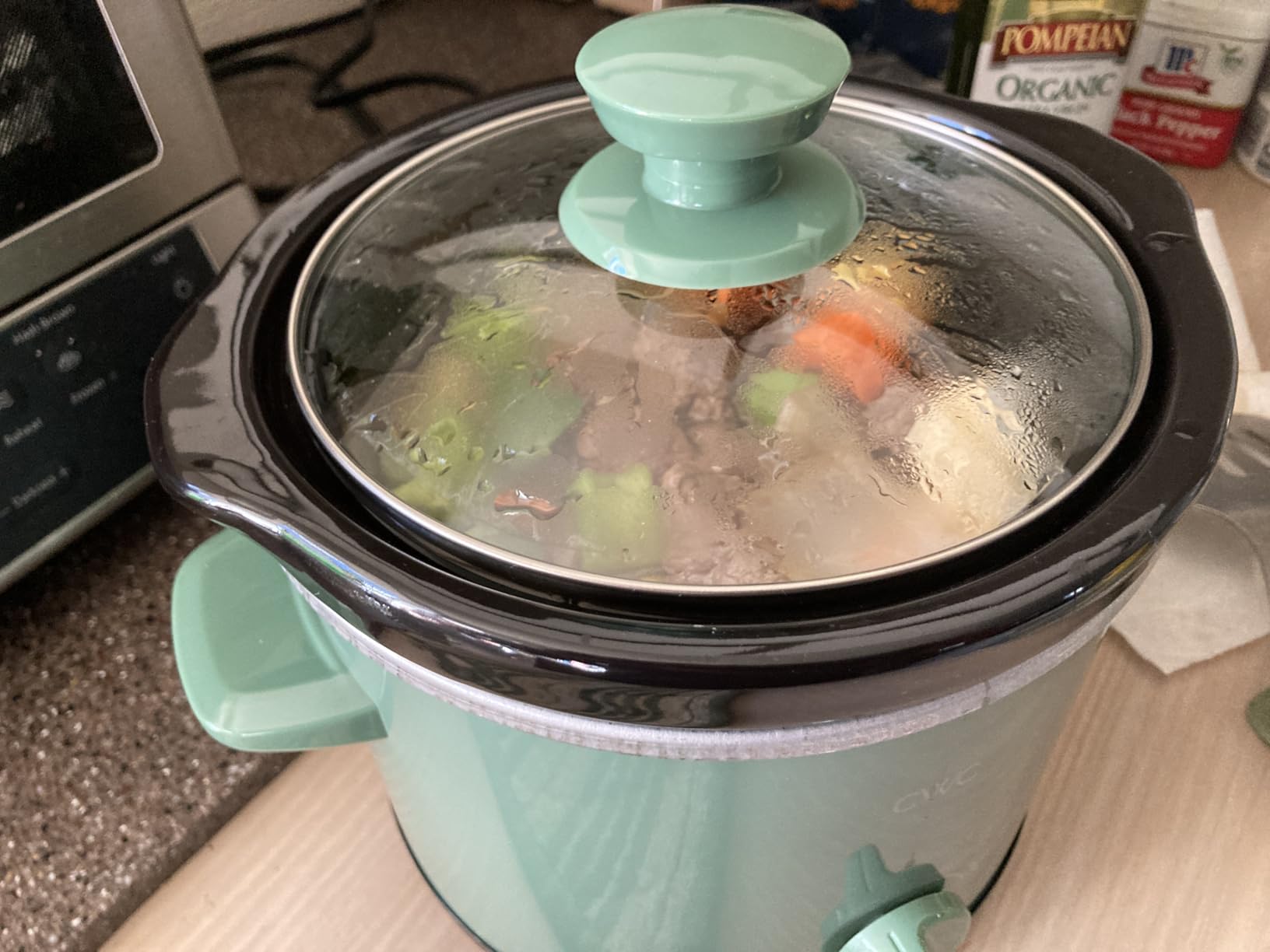 COOK WITH COLOR 2QT Mini Electric Round Slow Cooker - Adjustable Settings, Removable Stoneware Pot, Tempered Glass Lid, Dishwasher Safe, Cool-Touch Side Handles, Cream - Customer Photo 1