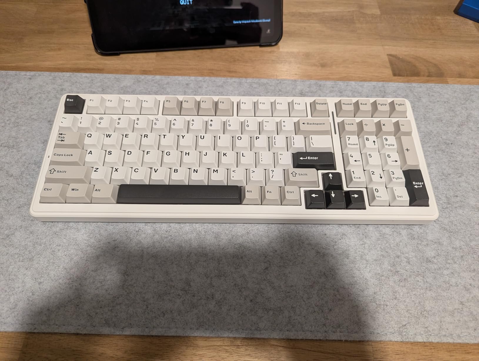 AULA F99 Wireless Mechanical Keyboard,Tri-Mode BT5.0/2.4GHz/USB-C Hot Swappable Custom Keyboard,Pre-lubed Linear Switches,RGB Backlit Gaming Keyboards for PC/Tablet/Xbox/PS4/PS5 - Customer Photo 1
