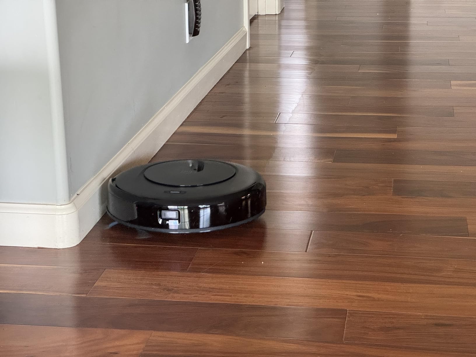 eufy Omni C20 Robot Vacuum and Mop Combo, All-in-One Station, Auto Mop Washing and Auto Drying for Hands-Free Cleaning, 7000 Pa Powerful Suction, Self Emptying, 3.35-Inch - Customer Photo 1