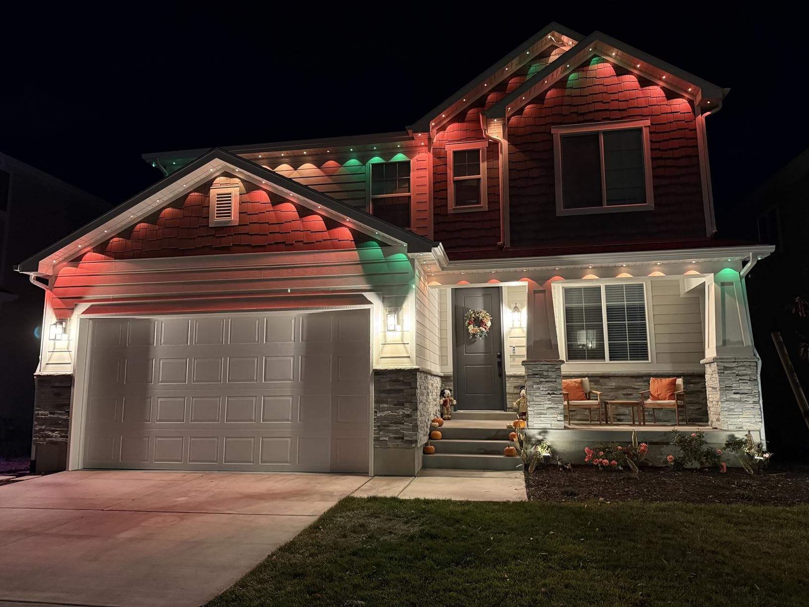 Lepro E1 AI Permanent Outdoor Lights APP Control, 150ft 90 LED Smart RGB+IC+Warm/Cool White House Eave Lights for Halloween Christmas, Alexa Google Enabled 2.4 GHz WiFi/Bluetooth, NO Remote Controller - Customer Photo 1