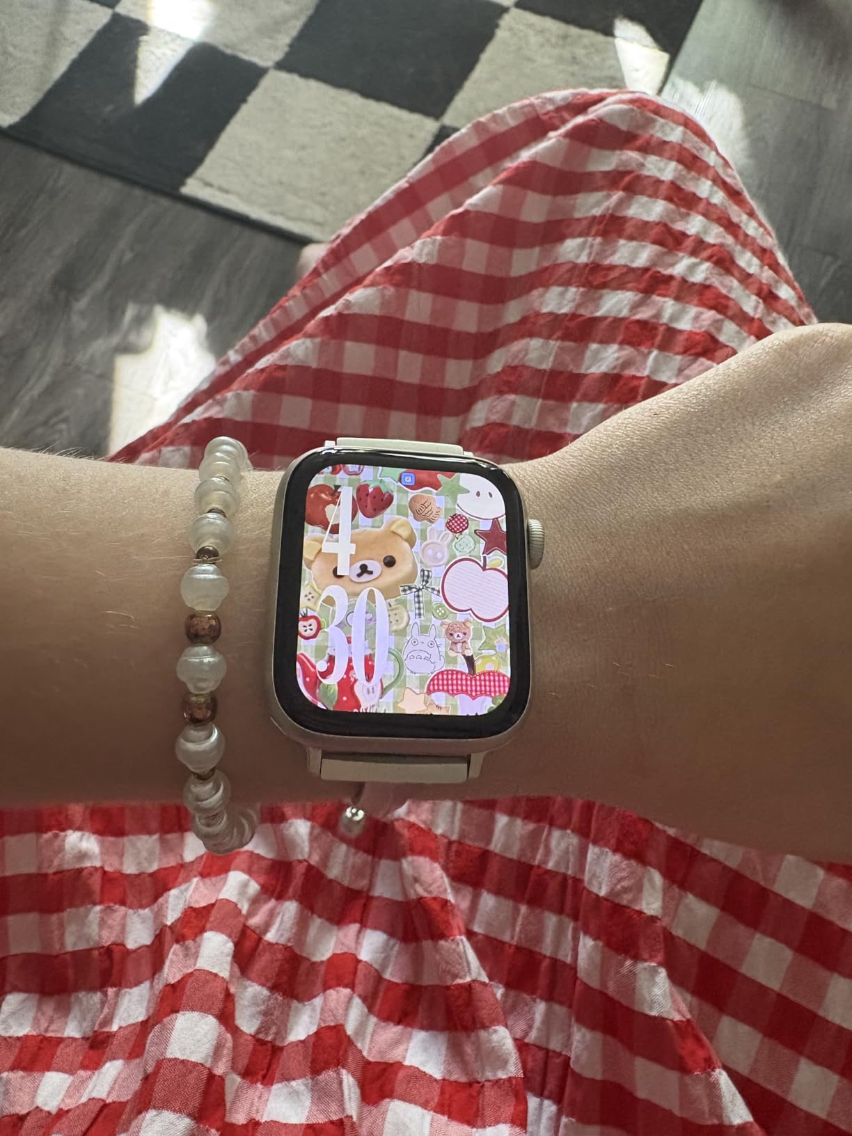 Apple Watch SE (2nd Gen) [GPS 40mm] Smartwatch with Midnight Aluminum Case with Midnight Sport Band S/M. Fitness and Sleep Trackers, Crash Detection, Heart Rate Monitor, Retina Display - Customer Photo 2