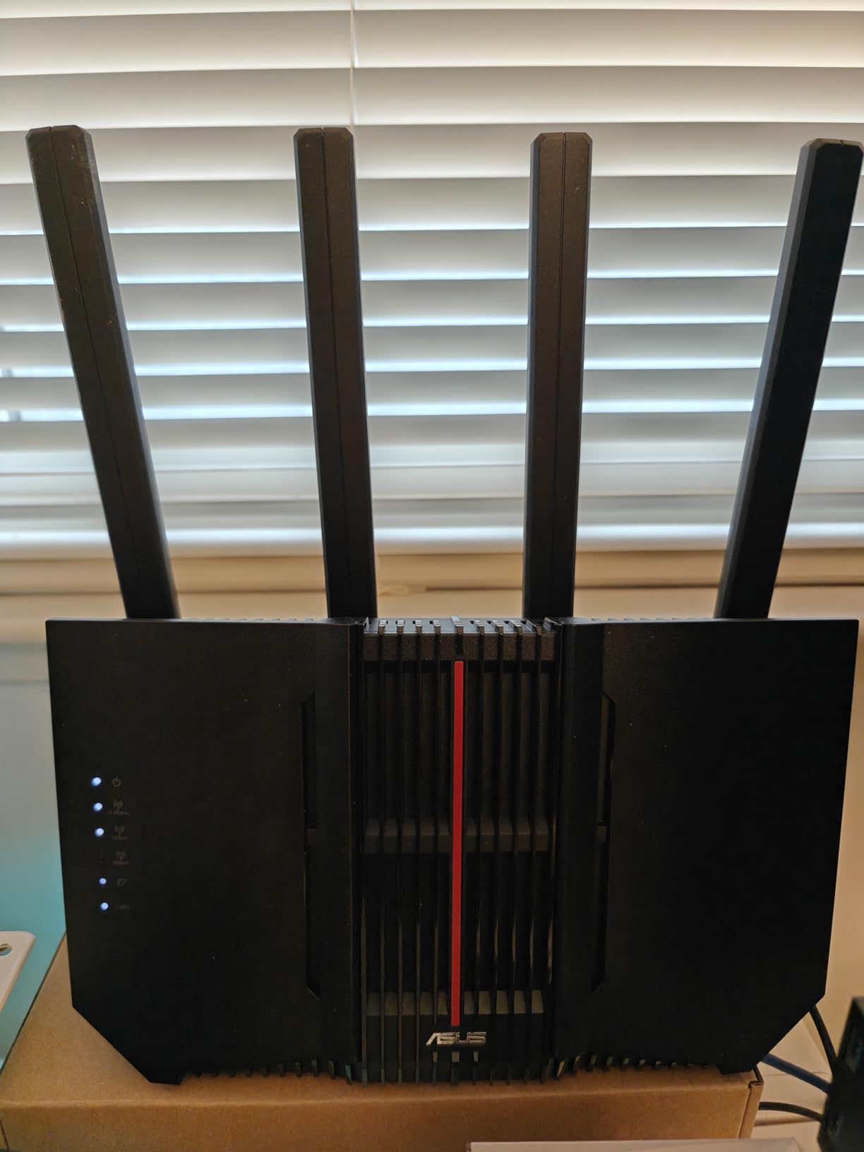 ASUS RT-BE92U BE9700 Tri-Band WiFi 7 Router, Supports New 320MHz Bandwidth & 4096-QAM, MLO, AI WAN Detection, AiMesh Support, Subscription-Free Network Security & Comprehensive VPN Features - Customer Photo 1