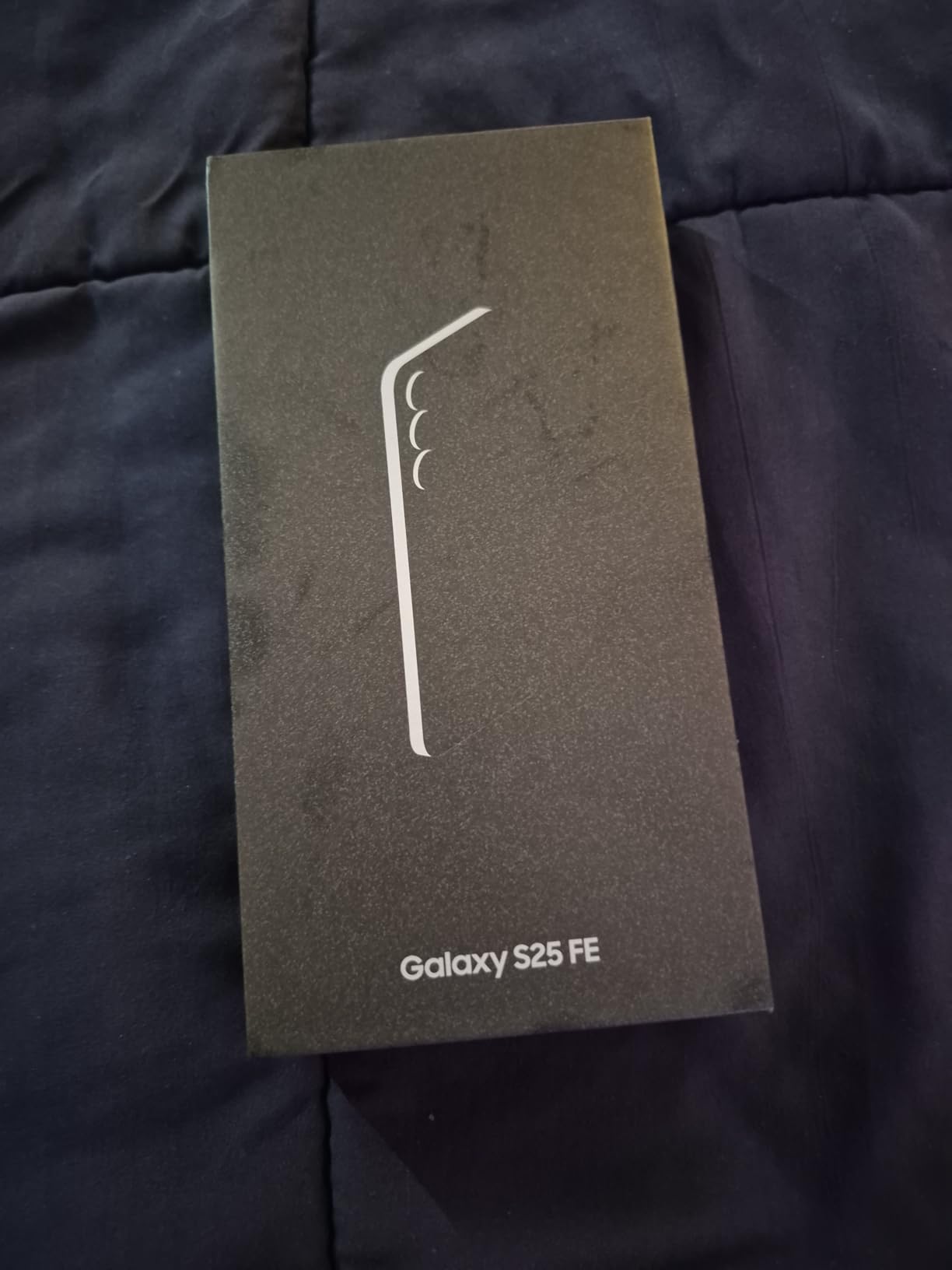 SAMSUNG Galaxy S25 Cell Phone, 128GB Smartphone, Unlocked Android, AI Night Mode Camera, Snapdragon 8 Elite Fast Processor, ProScaler Display, 4000mAh Battery, 2025, US 1 Yr Warranty, Navy - Customer Photo 1