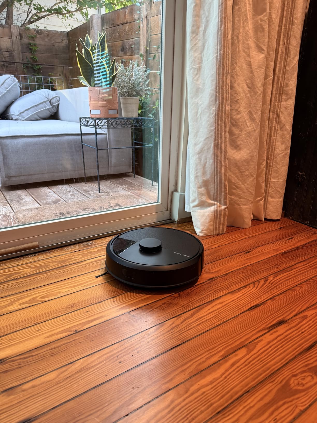 iRobot Roomba 105 Combo Robot Vacuum & Mop - Easy to use, Intense Power-Lifting Suction, LiDAR Navigation, Multiple Cleaning Modes, Avoids Mopping Carpets, Self-Charging - Customer Photo 5