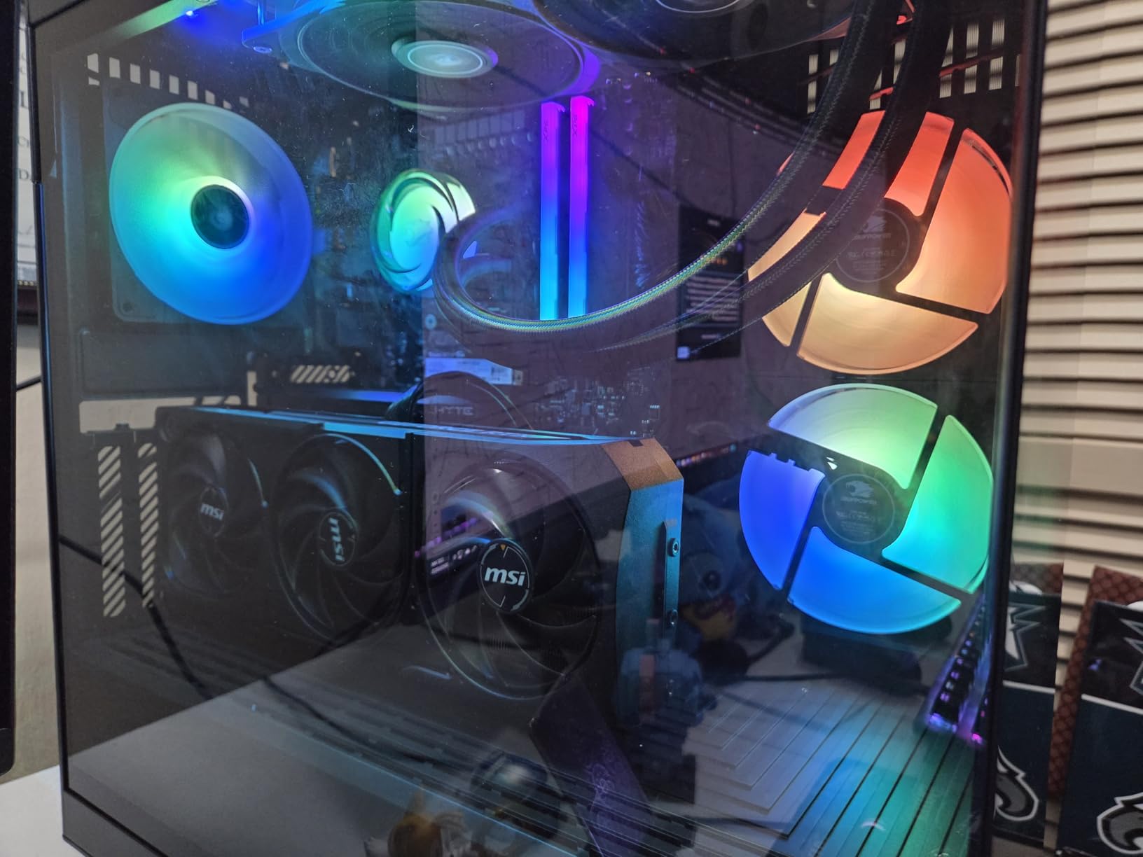 Y40 PRO Black Gaming PC Desktop Computer AMD Ryzen 9 7900X CPU, NVIDIA GeForce RTX 5070Ti 16GB GPU, 32GB DDR5 RGB 5200MHz RAM, 2TB NVMe SSD, Windows 11 Home, Keyboard, Mouse - Y40BA9N57T01 customer photo 1