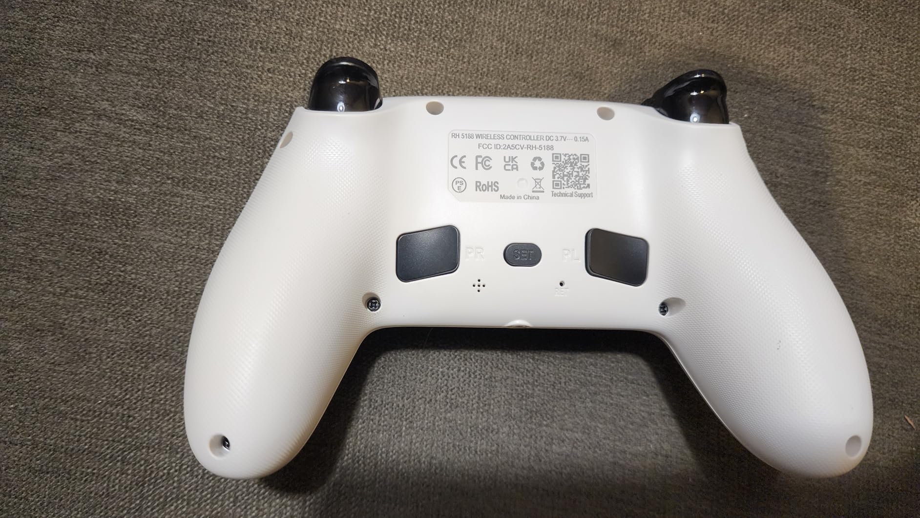 Gamrombo LED Wireless Controller for PS5, Compatible with PS5 Pro/Slim/PC, Dual Vibration, Macro/Turbo Function, 3.5mm Audio Jack, 6-Axis Motion Contro Gamepad with Speaker(White) Customer Review Gamrombo LED Wireless Controller for PS5, Compatible with PS5 Pro/Slim/PC, Dual Vibration, Macro/Turbo Function, 3.5mm Audio Jack, 6-Axis Motion Contro Gamepad with Speaker(White) - Customer Photo 3
