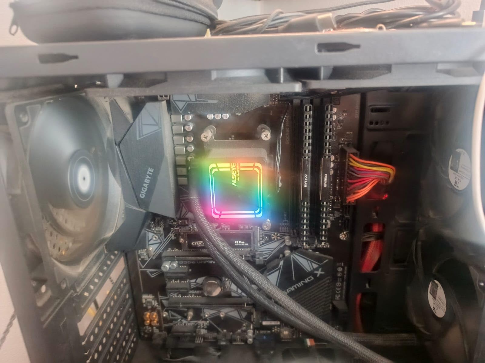 GIGABYTE B550 Eagle WIFI6 Motherboard, Supports AMD AM4 Ryzen 5000 Processors, ATX, DDR4, 2X M.2, PCIe 4.0, WIFI6, 1GbE LAN, EZ-Latch Customer Review GIGABYTE B550 Eagle WIFI6 Motherboard, Supports AMD AM4 Ryzen 5000 Processors, ATX, DDR4, 2X M.2, PCIe 4.0, WIFI6, 1GbE LAN, EZ-Latch - Customer Photo 1