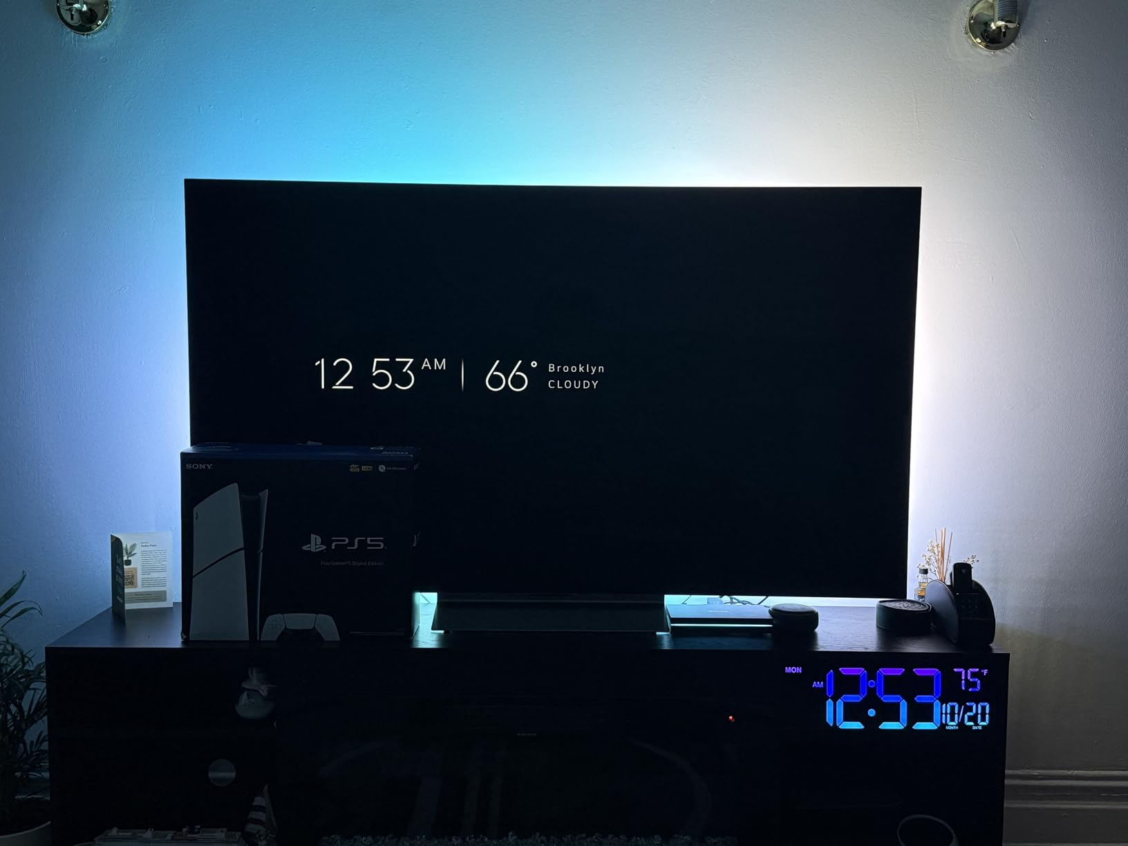 LG 42-Inch Class OLED evo AI 4K C5 Series Smart TV w/Dolby Atmos, Dolby Vision, HDR10, AI Super Upscaling 4K, Filmmaker Mode, Wow Orchestra, Alexa Built-in (OLED42C5PUA, 2025) Customer Review LG 42-Inch Class OLED evo AI 4K C5 Series Smart TV w/Dolby Atmos, Dolby Vision, HDR10, AI Super Upscaling 4K, Filmmaker Mode, Wow Orchestra, Alexa Built-in (OLED42C5PUA, 2025) - Customer Photo 4