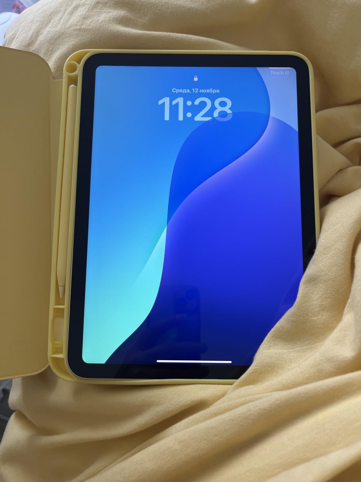 Apple iPad 11-inch: A16 chip, 11-inch Model, Liquid Retina Display, 128GB, Wi-Fi 6, 12MP Front/12MP Back Camera, Touch ID, All-Day Battery Life — Silver - Customer Photo 2