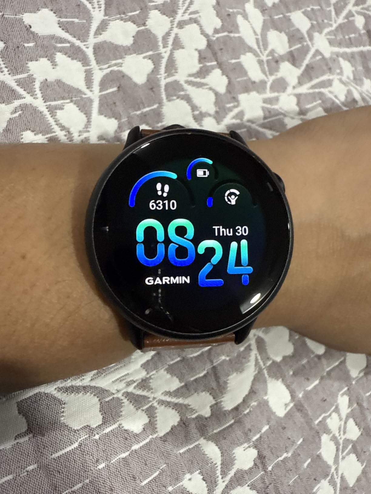 Garmin vívoactive® 6, Health and Fitness GPS Smartwatch, AMOLED Display, Up to 11 Days of Battery, Slate with Black Band - Customer Photo 5