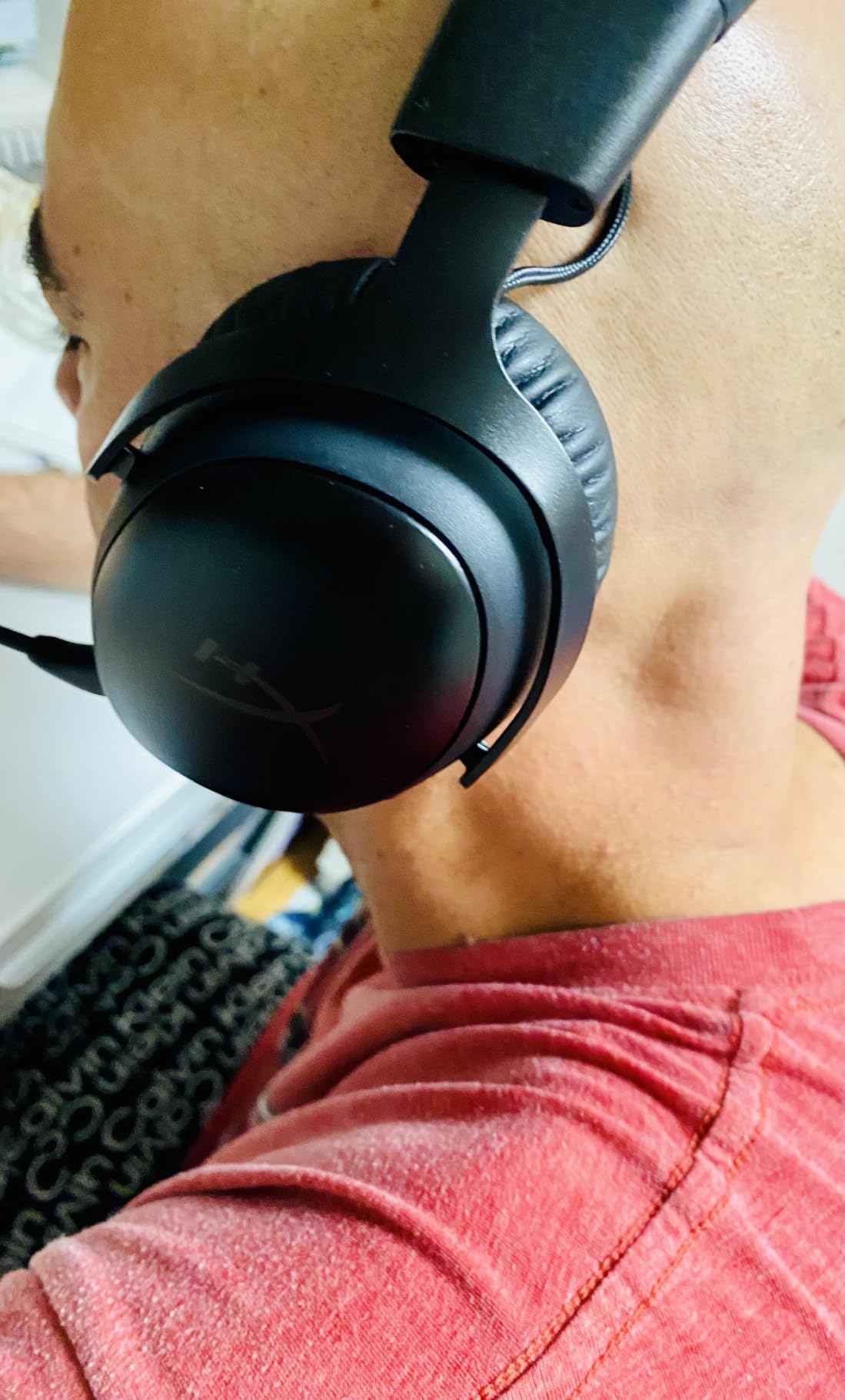 HyperX Cloud III S - Wireless Gaming Headset for Multi-Platform, 2.4GHz, Bluetooth, Battery Life up to 120 Hours 2.4GHz / 200 Hours Bluetooth, 53mm Angled Drivers, Detachable Mic customer photo 2