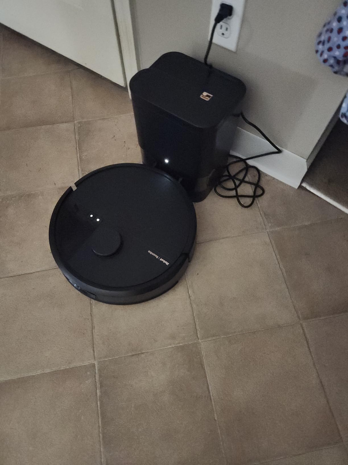 iRobot Roomba Plus 504 Vac Robot Vacuum with AutoEmpty Dock - Superior Power-Lifting Suction, Anti-Tangle Dual Rubber Brushes, Perfect for Pet Hair, Self-Empties for 75 Days, Avoids Obstacles, LiDAR - Customer Photo 3