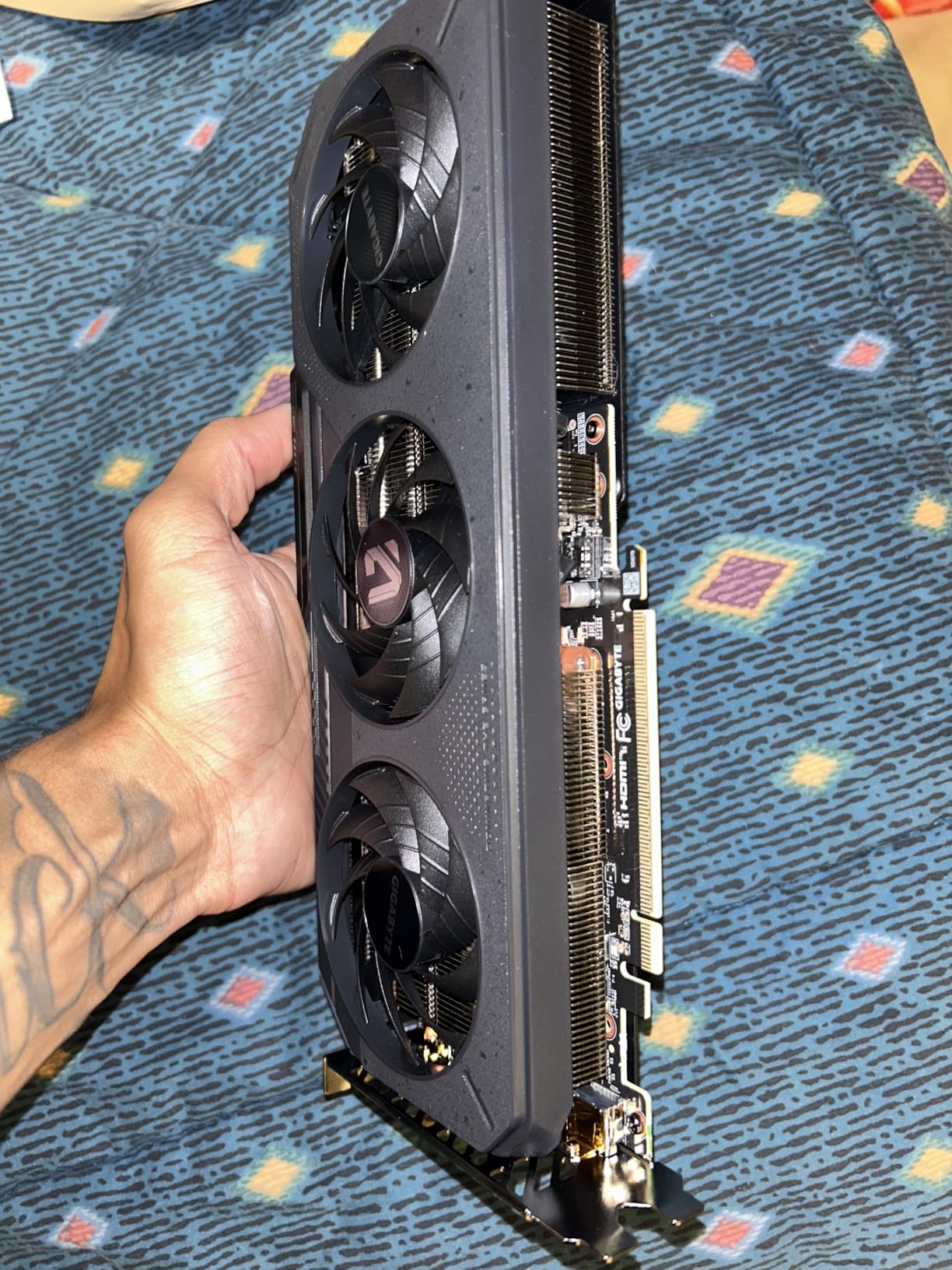GIGABYTE Radeon RX 9060 XT Gaming OC 16G Graphics Card, PCIe 5.0, 16GB GDDR6, GV-R9060XTGAMING OC-16GD Video Card Customer Review GIGABYTE Radeon RX 9060 XT Gaming OC 16G Graphics Card, PCIe 5.0, 16GB GDDR6, GV-R9060XTGAMING OC-16GD Video Card - Customer Photo 5