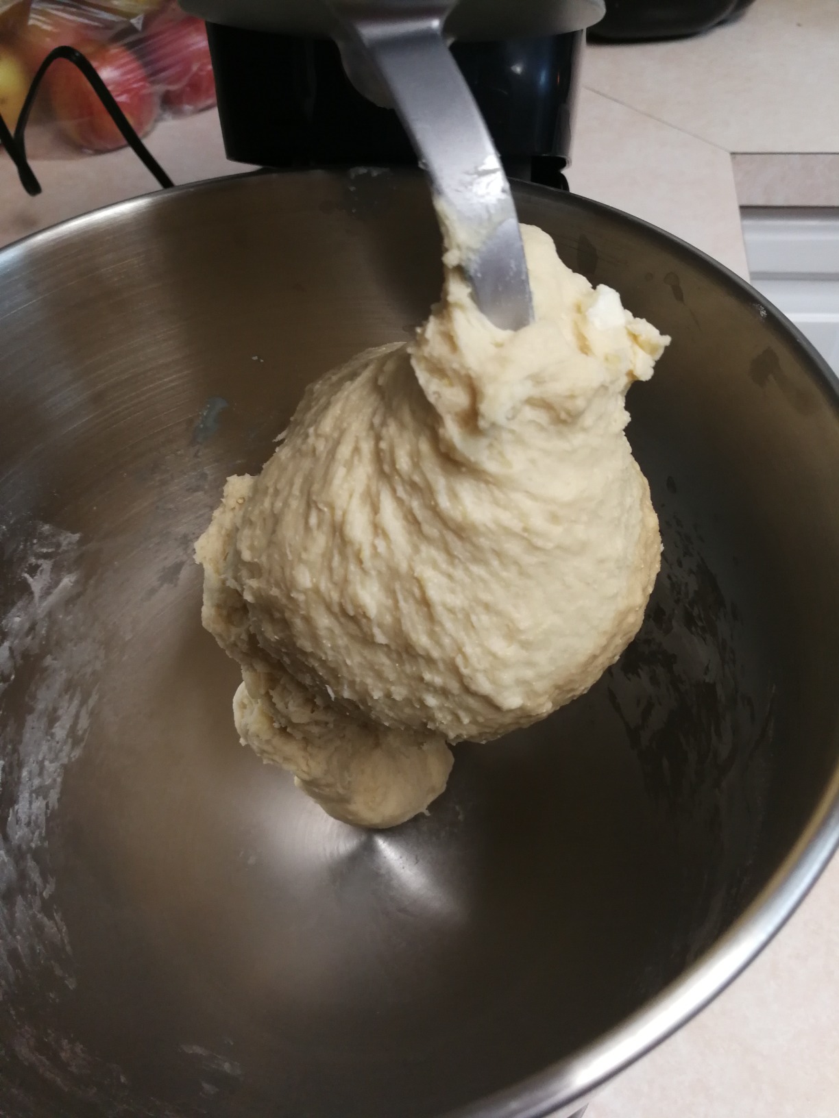 Aucma Stand Mixer,8.5QT 900W Kitchen Mixer, Large Capacity Kitchen Electric Mixers with Dough Hook, Wire Whip & Beater - Customer Photo 4