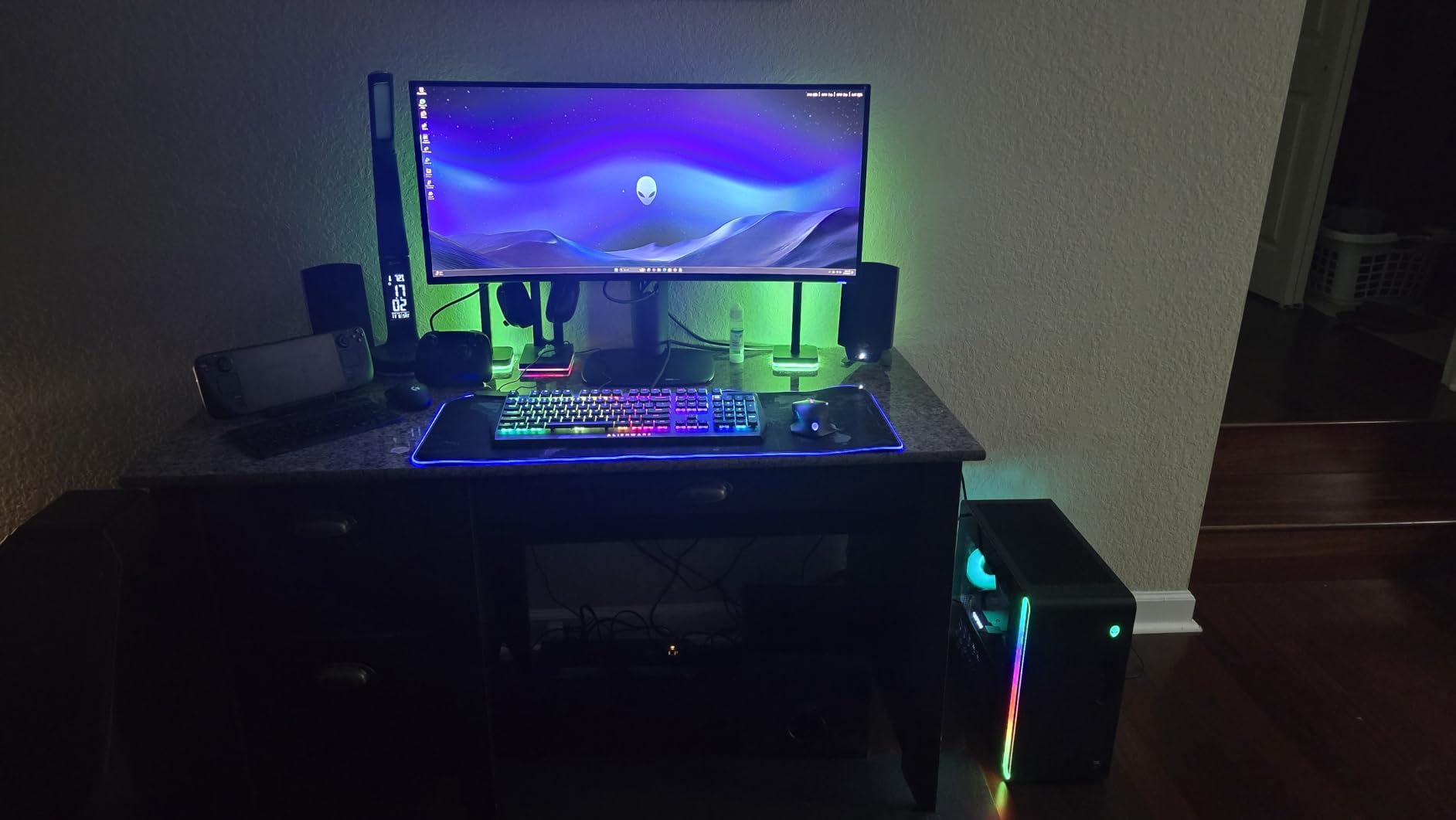 Alienware Aurora Gaming Desktop ACT1250 - Intel Core Ultra 7 265KF Processor, Liquid Cooled, NVIDIA GeForce RTX 5070, 32GB DDR5 RAM, 2TB SSD, 1000W Platinum Rated PSU, Win 11 Home - Clear Panel Customer Review Alienware Aurora Gaming Desktop ACT1250 - Intel Core Ultra 7 265KF Processor, Liquid Cooled, NVIDIA GeForce RTX 5070, 32GB DDR5 RAM, 2TB SSD, 1000W Platinum Rated PSU, Win 11 Home - Clear Panel - Customer Photo 2