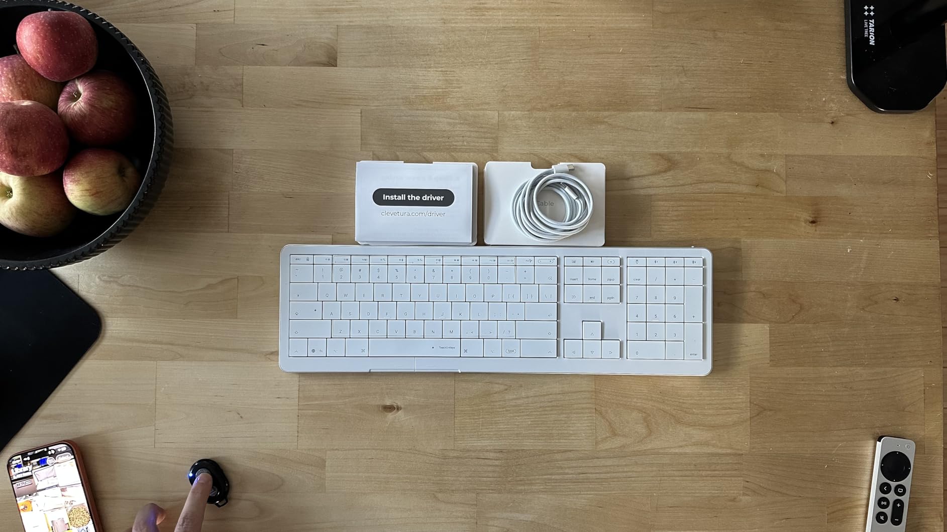 CLVX 1 Windows | Touch On Keys & Gestures AI Keyboard | Bluetooth & USB-C | Low Profile Silent Scissor Keys | Interactive RGB | Aluminum Chassis | Compatible with Windows/Linux/Android - Customer Photo 3