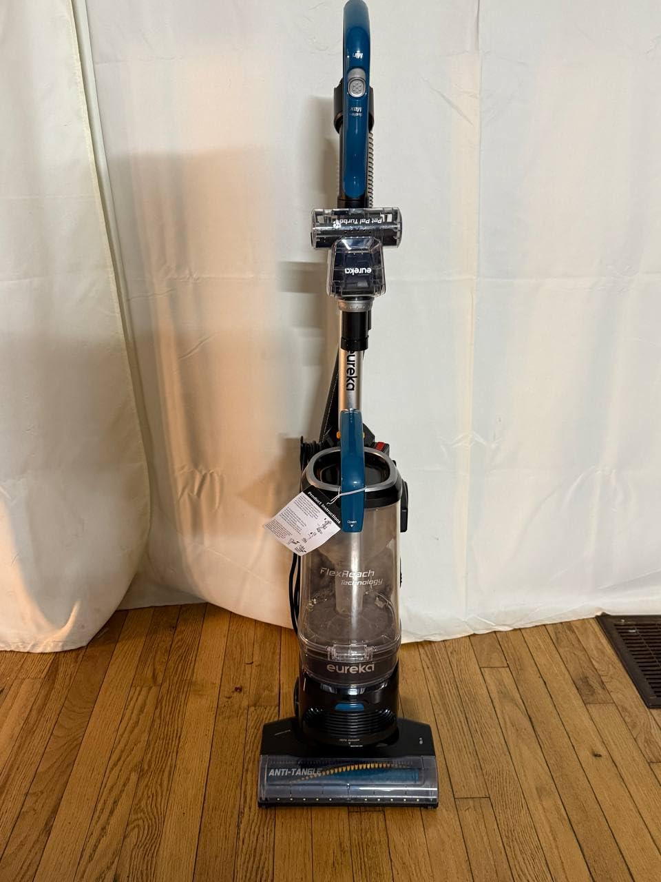 Eureka FlexReach Plus Bagless Upright Vacuum Cleaner for Home,Pet Vacuum for Carpet and Hard Floor, Lift-Up Vacuum with Flooring Type Sensor, HEPA Filter,Anti-Tangle, NEU652, Green - Customer Photo 1
