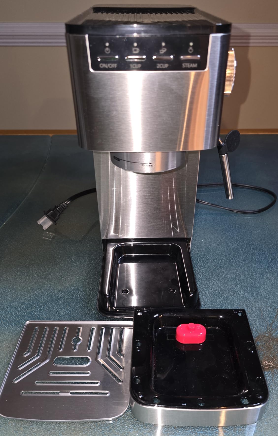 Kndko Espresso Machine, 20 Bar Espresso Coffee Maker with Steam Milk Frother, Compact Stainless Steel Coffee Machine with 40.5oz Removable Water Tank for Espresso, Latte, Cappuccino, Iced Coffee Customer Review Kndko Espresso Machine, 20 Bar Espresso Coffee Maker with Steam Milk Frother, Compact Stainless Steel Coffee Machine with 40.5oz Removable Water Tank for Espresso, Latte, Cappuccino, Iced Coffee - Customer Photo 3