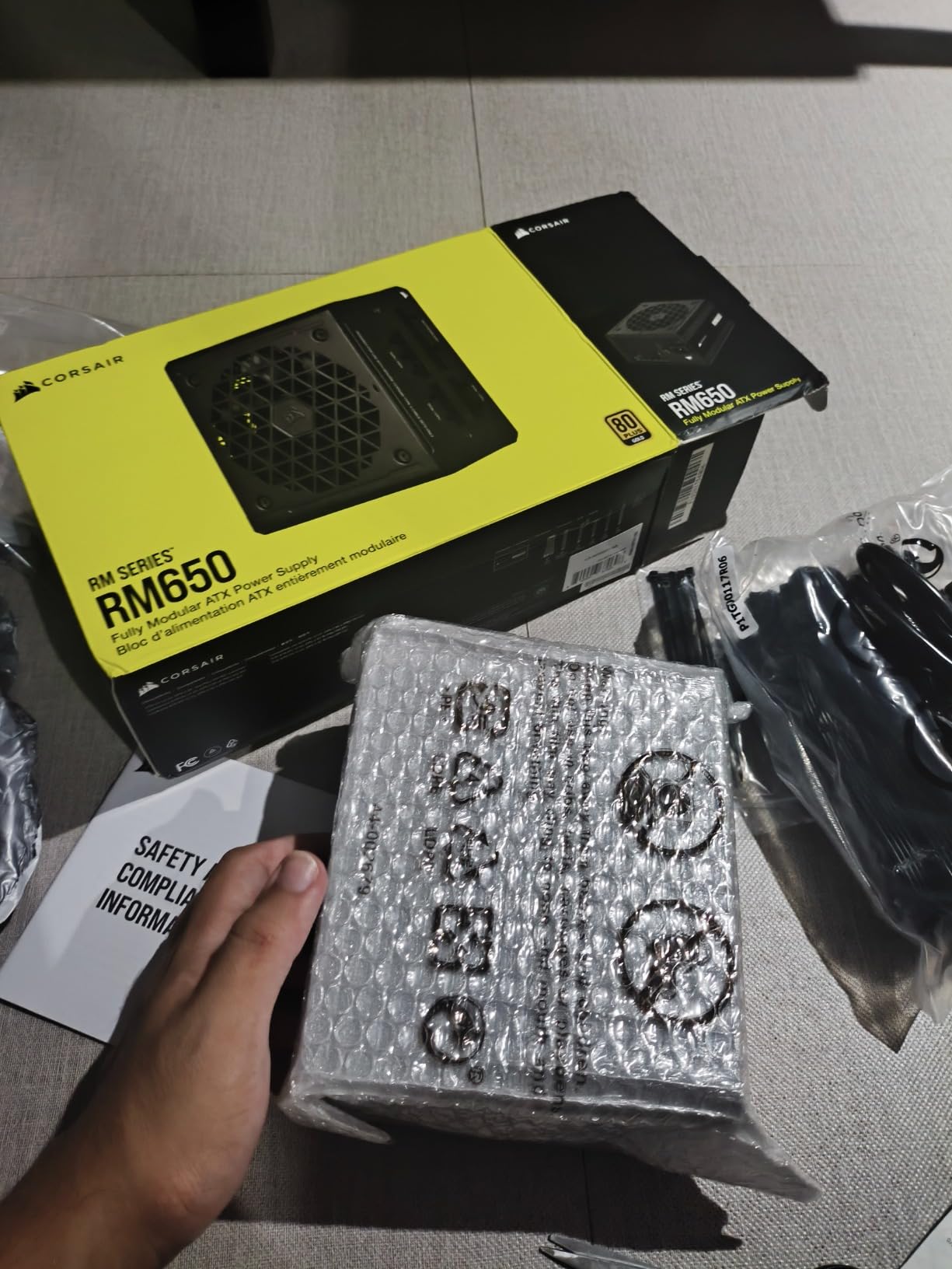 CORSAIR RM850e ATX 3.1 PCIe 5.1 Ready Fully Modular 850W Power Supply – 12V-2x6 Cable Included, Cybenetics Gold Efficiency, 105°C-Rated Capacitors, Modern Standby Mode – Black Customer Review CORSAIR RM850e ATX 3.1 PCIe 5.1 Ready Fully Modular 850W Power Supply – 12V-2x6 Cable Included, Cybenetics Gold Efficiency, 105°C-Rated Capacitors, Modern Standby Mode – Black - Customer Photo 3