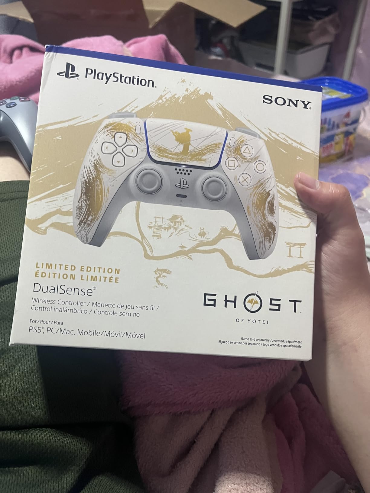 PlayStation DualSense® Wireless Controller – Ghost of Yōtei Gold Limited Edition Customer Review PlayStation DualSense® Wireless Controller – Ghost of Yōtei Gold Limited Edition - Customer Photo 3