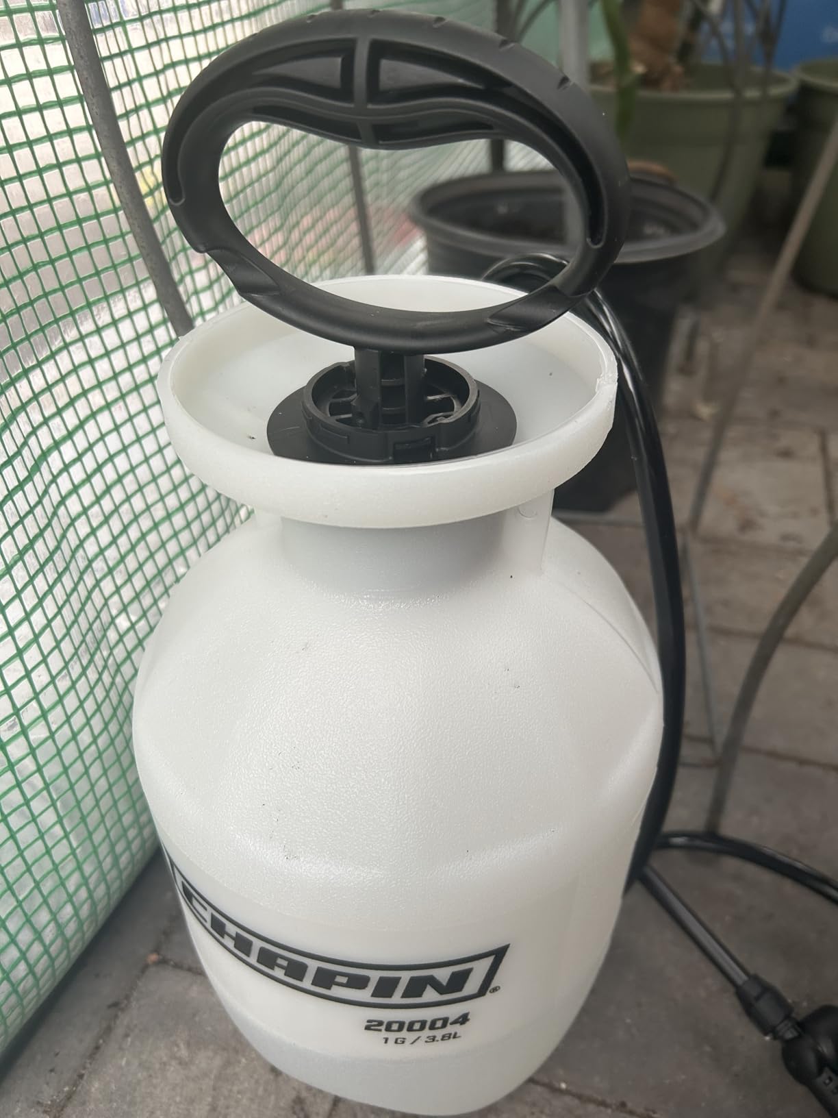Chapin 20004 Pump Sprayer, 1-Gallon SureSpray Translucent Tank with an Easy Fill Funnel-Top Opening, Adjustable Cone Nozzle & 34