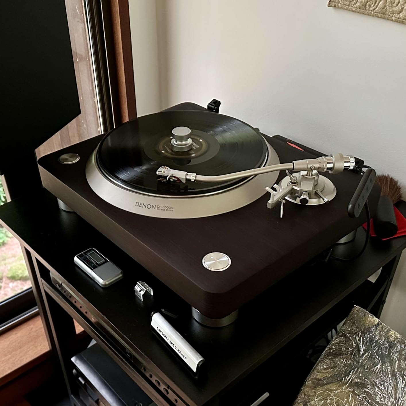 Denon DP-300F Fully Automatic Analog Turntable & Vinyl Record Player with Built-in Phono Equalizer | Turntables for Vinyl Records | Unique Tonearm Design | Hologram Vibration Analysis | Slim Design - Customer Photo 1