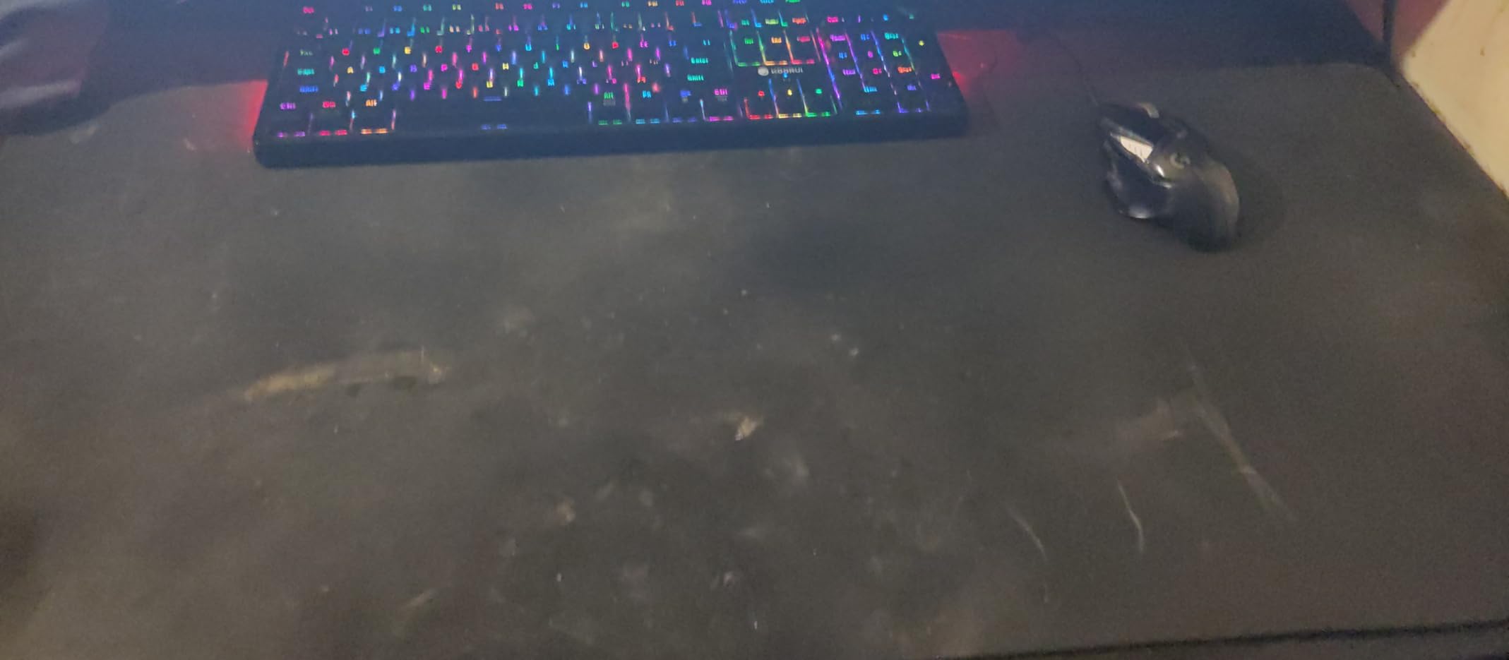SteelSeries QcK Large Gaming Mousepad - Black - Non-Slip Silicone Rubber Base - Peak Tracking and Stability - Optimized for Gaming Sensors - 490 mm x 420 mm - FPS, MOBAs, RTS, MMO customer photo 1