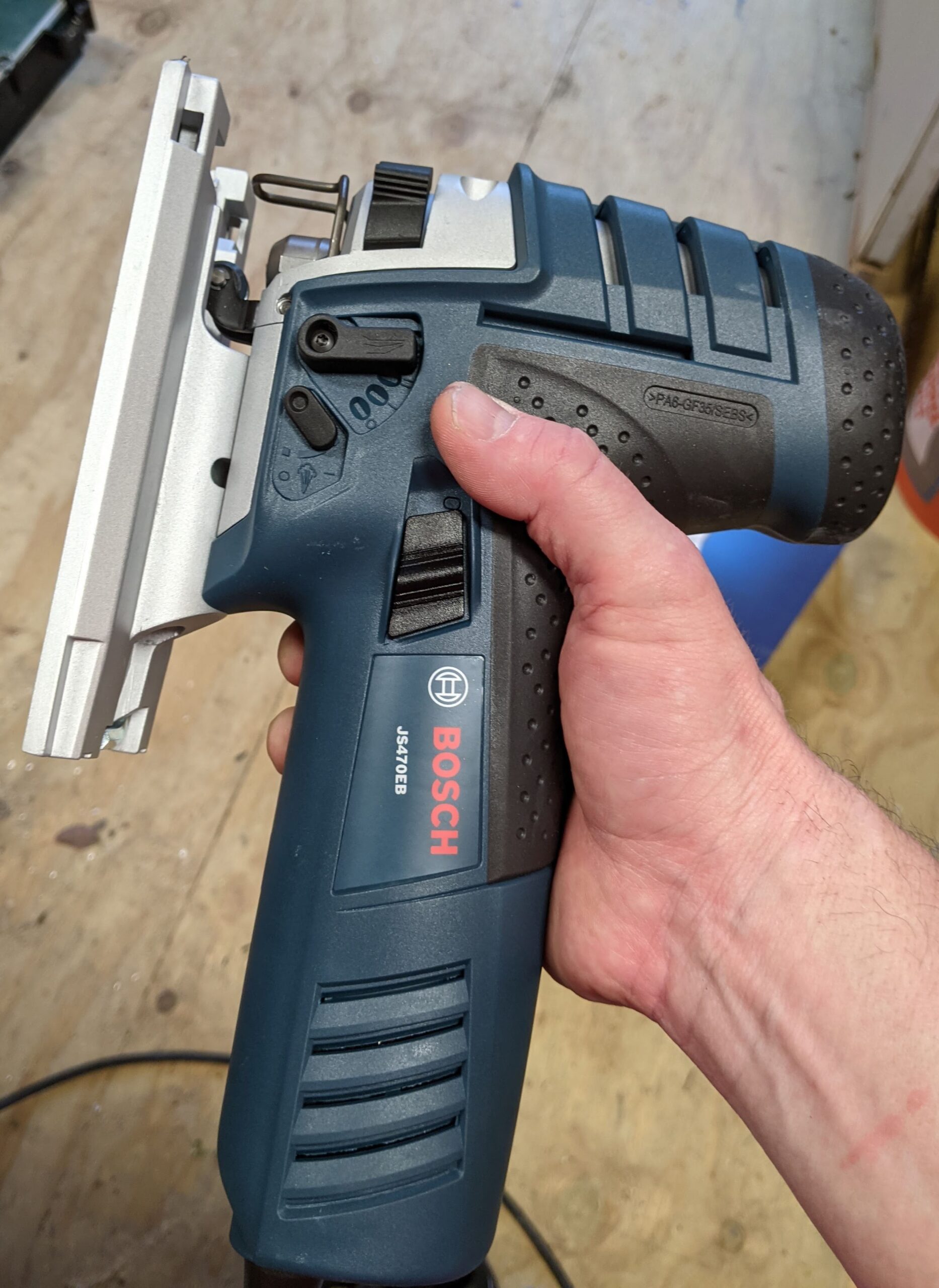 BOSCH JS470EB Corded Barrel-Grip Jig Saw - 120V Low Vibration, 7 Amp Variable Speed for Smooth Cutting - Customer Photo 1