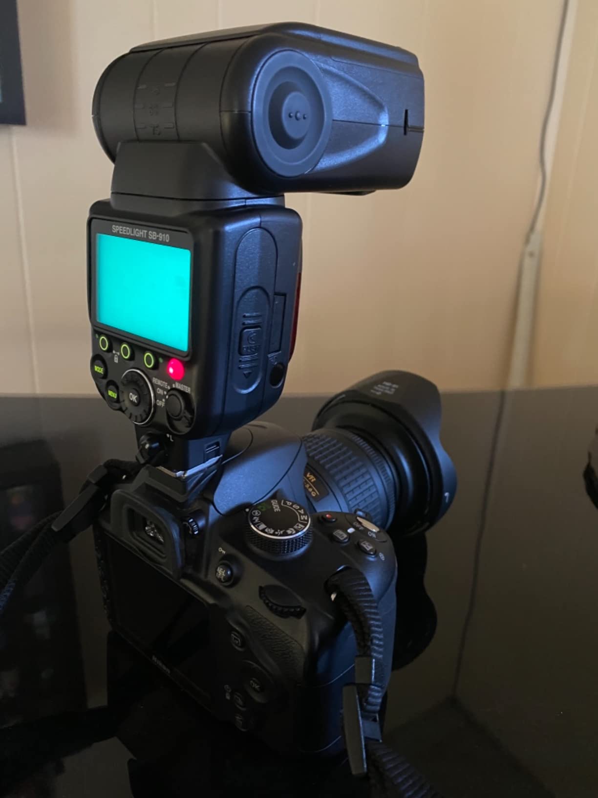 Nikon SB-910 Speedlight Flash for Nikon Digital SLR Cameras - Customer Photo 1
