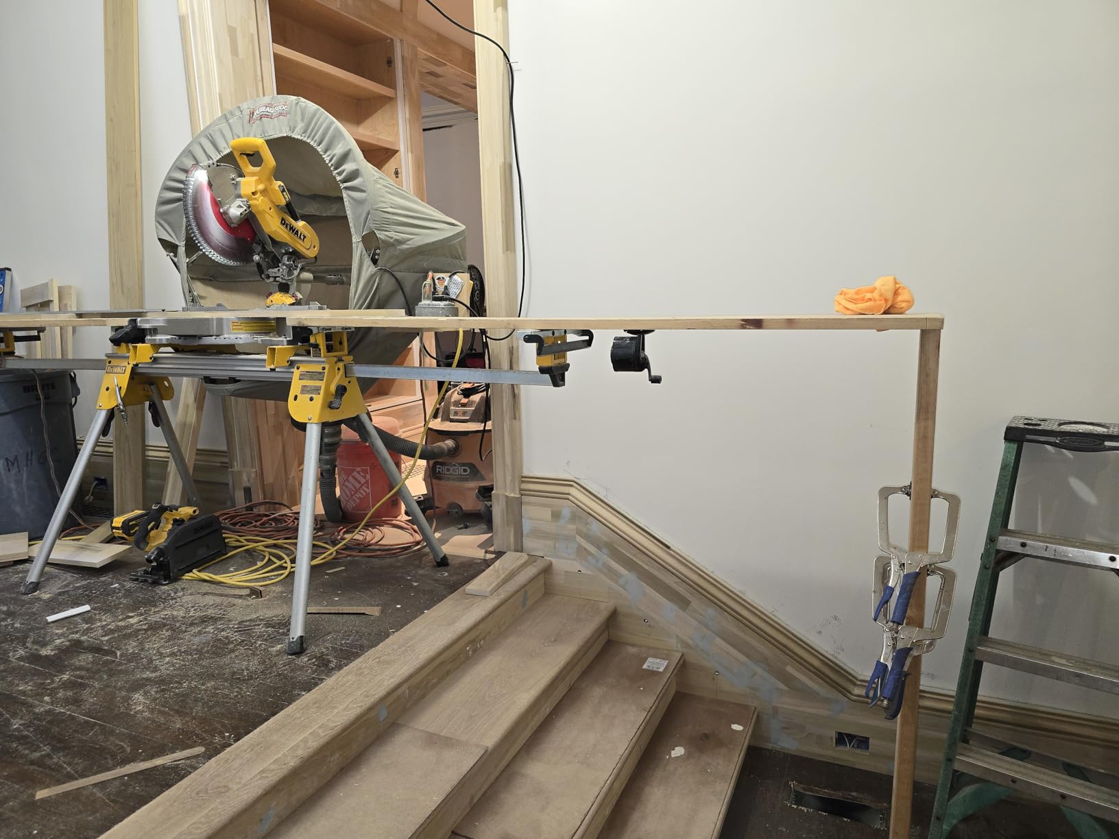 DEWALT Miter Saw, 12-inch Double Bevel Sliding Compound Miter Saw with XPS LED Shadow Light System, Includes Blade Wrench, Material Clamp and Dust Bag (DWS780) customer photo 2