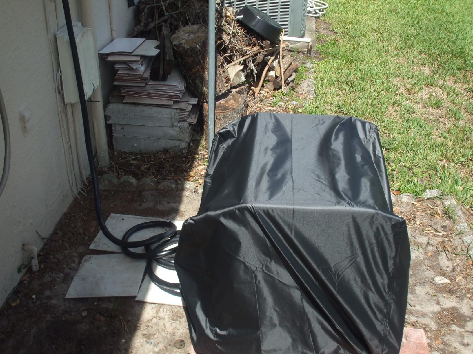 Westinghouse Outdoor Power Equipment WGen Generator Cover - Universal Fit For Portable Generators Up to 9500 Rated Watts - Customer Photo 2