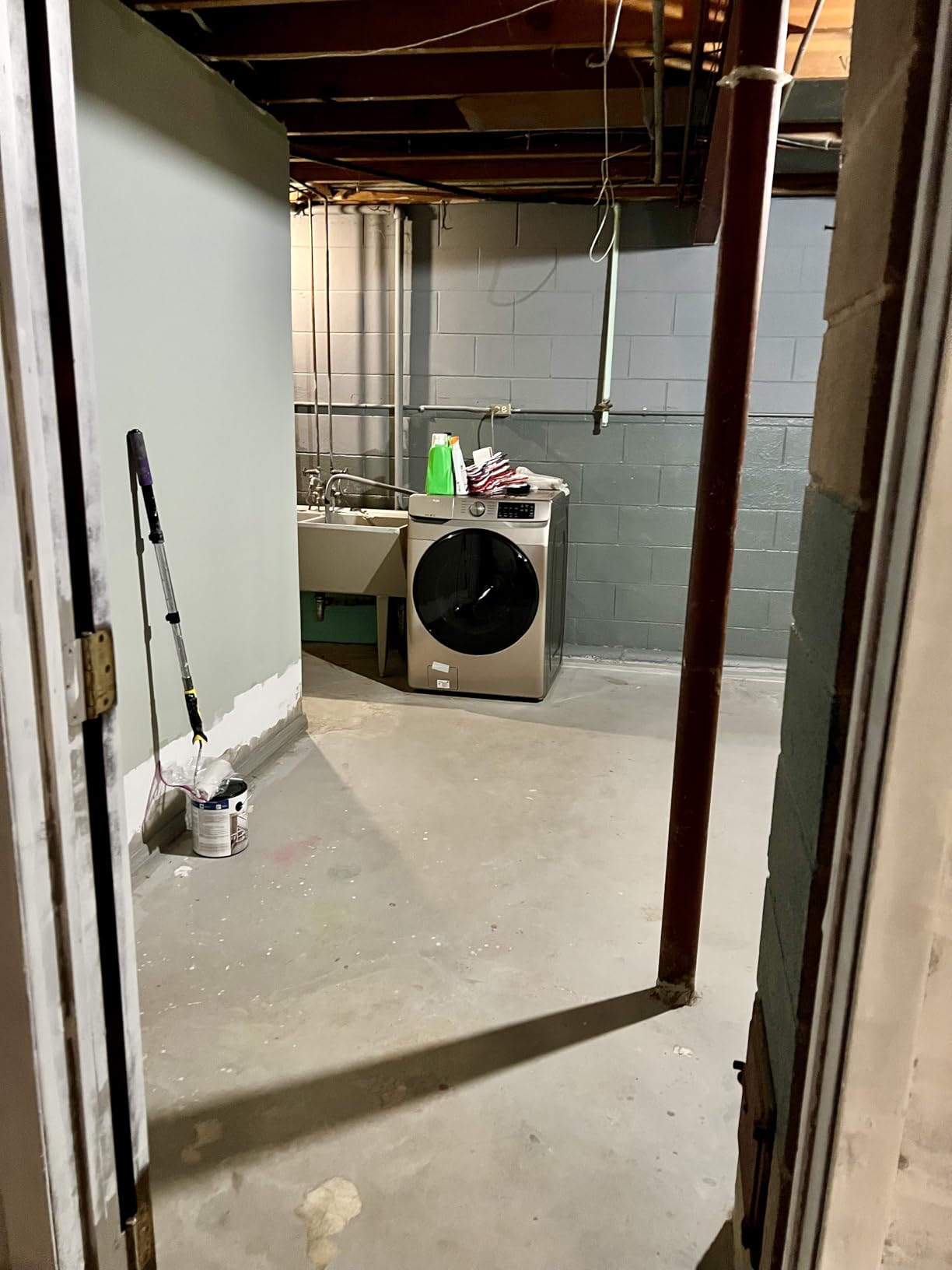 KILZ Basement and Masonry Waterproofing Paint, Interior/Exterior, White, 1 Gallon Customer Review KILZ Basement and Masonry Waterproofing Paint, Interior/Exterior, White, 1 Gallon - Customer Photo 2