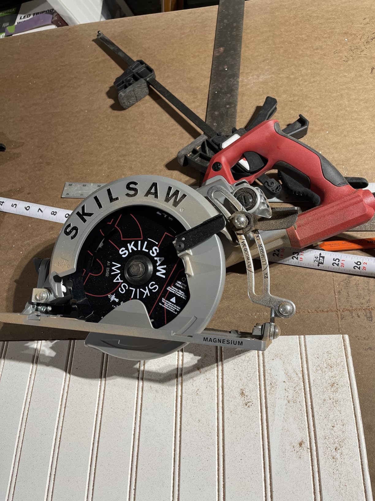 SKILSAW SPT77WML-01 15-Amp 7-1/4-Inch Lightweight Worm Drive Circular Saw, Silver - Customer Photo 1