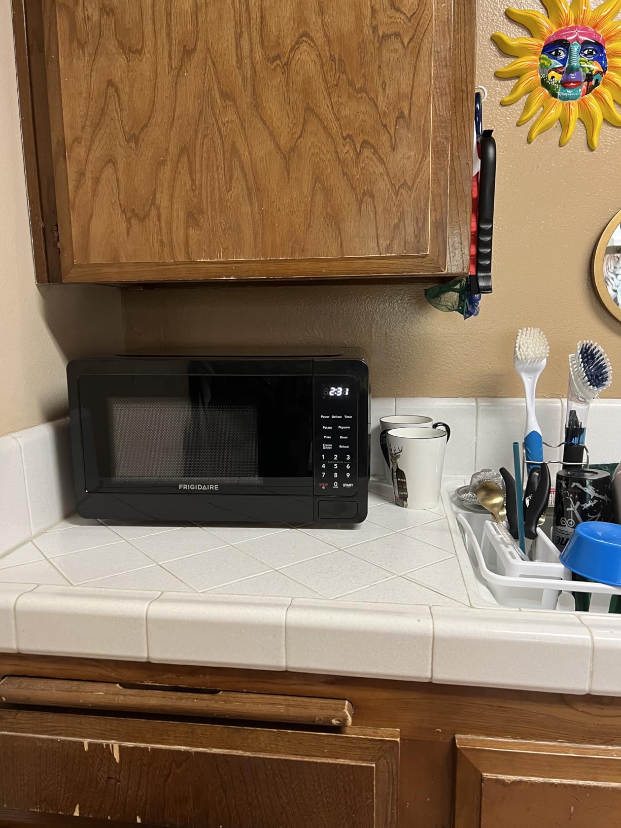 FRIGIDAIRE EMW733BLACKAMZ 0.7 Cu. Ft. Microwave, Black - Customer Photo 3