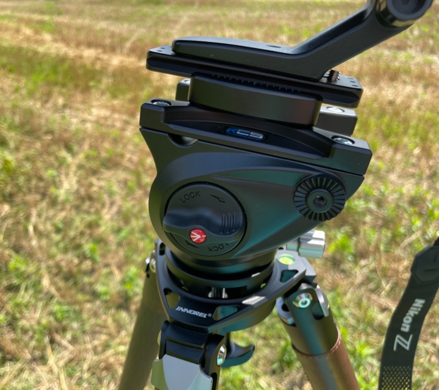 Manfrotto MVH500AH Flat Base Pro Fluid Head (Black) - Customer Photo 1