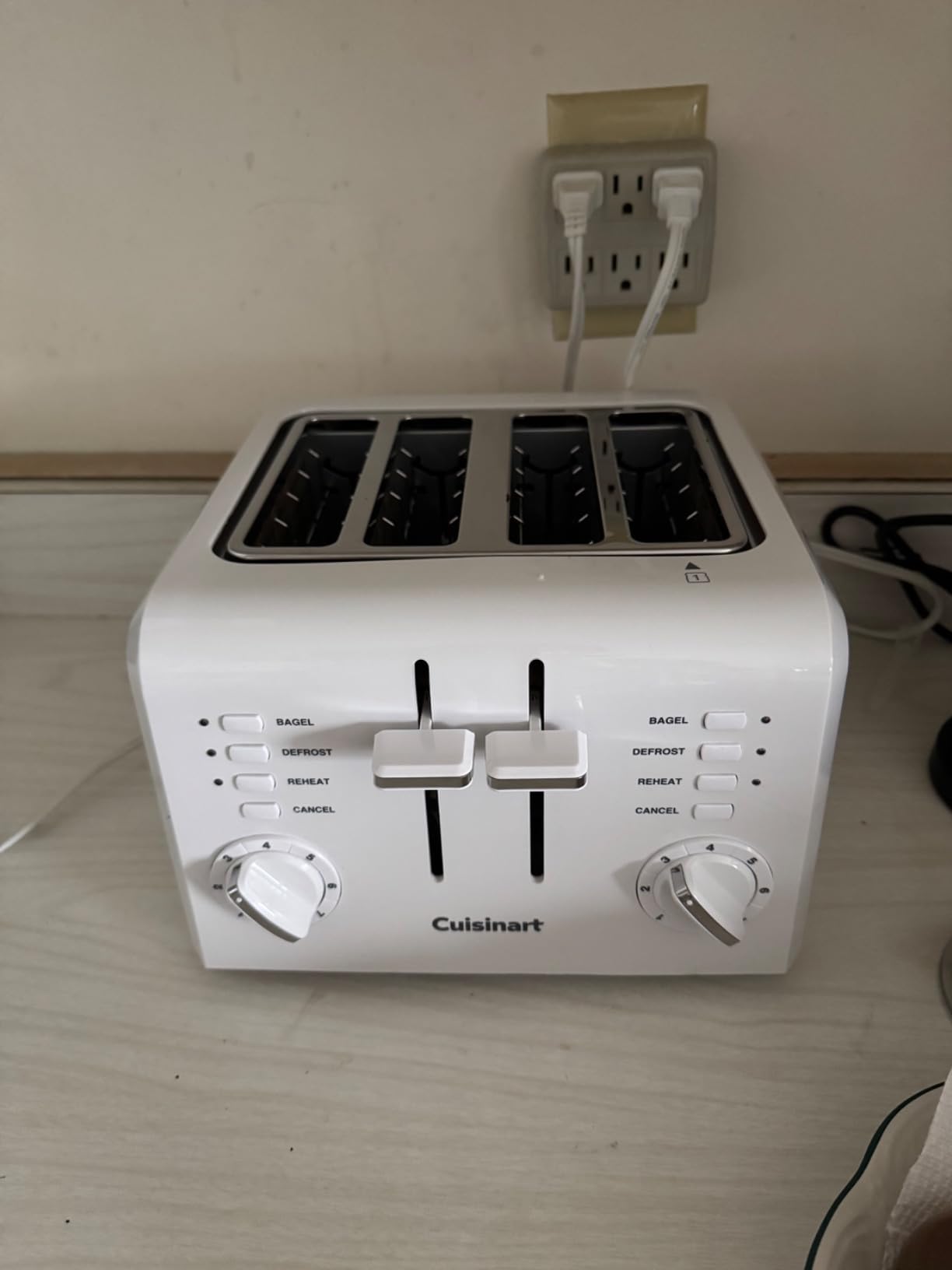 Cuisinart CPT-142BKP1 4-Slice Compact Plastic Toaster, Black Customer Review Cuisinart CPT-142BKP1 4-Slice Compact Plastic Toaster, Black - Customer Photo 1