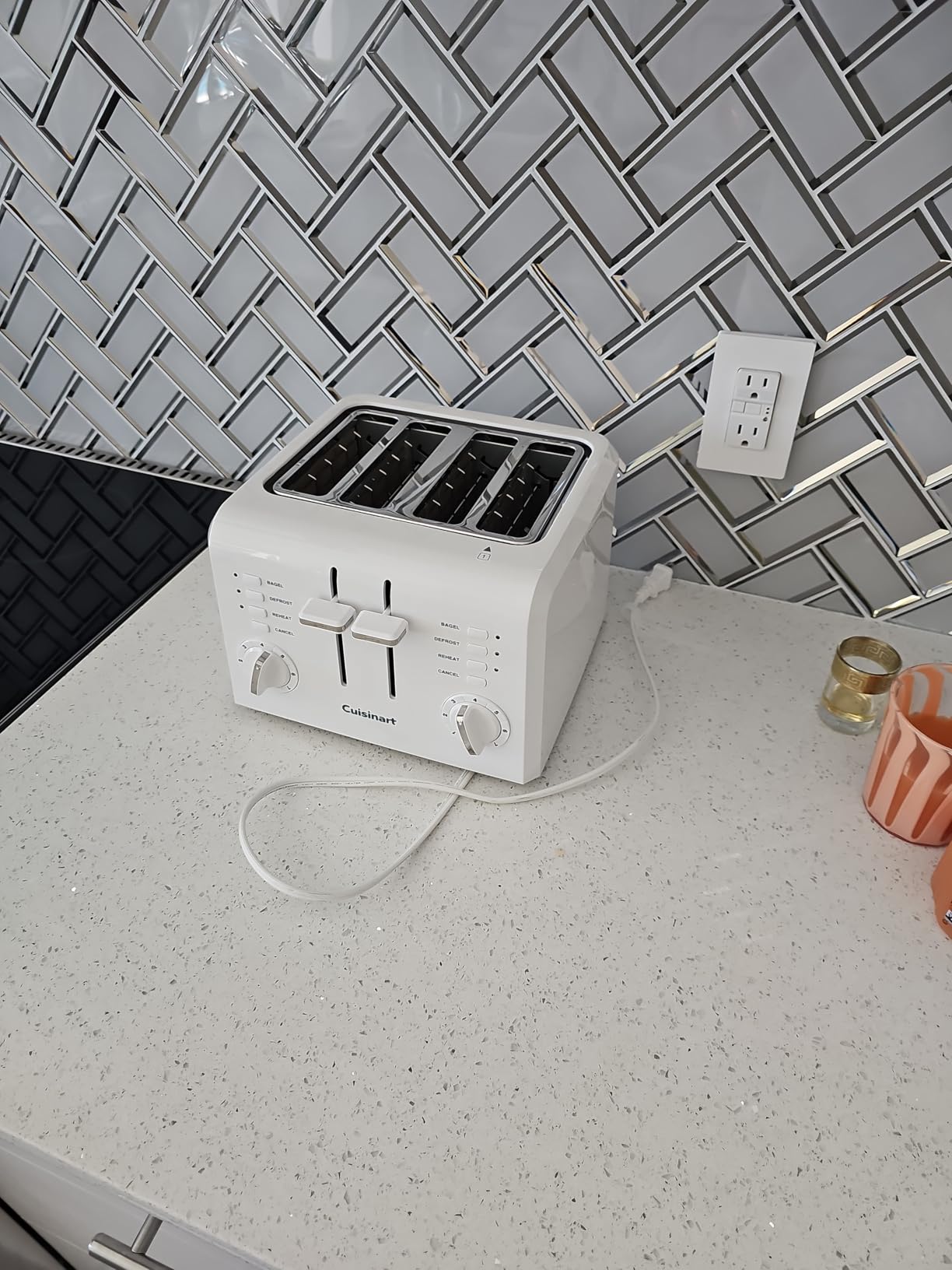 Cuisinart CPT-142BKP1 4-Slice Compact Plastic Toaster, Black Customer Review Cuisinart CPT-142BKP1 4-Slice Compact Plastic Toaster, Black - Customer Photo 2