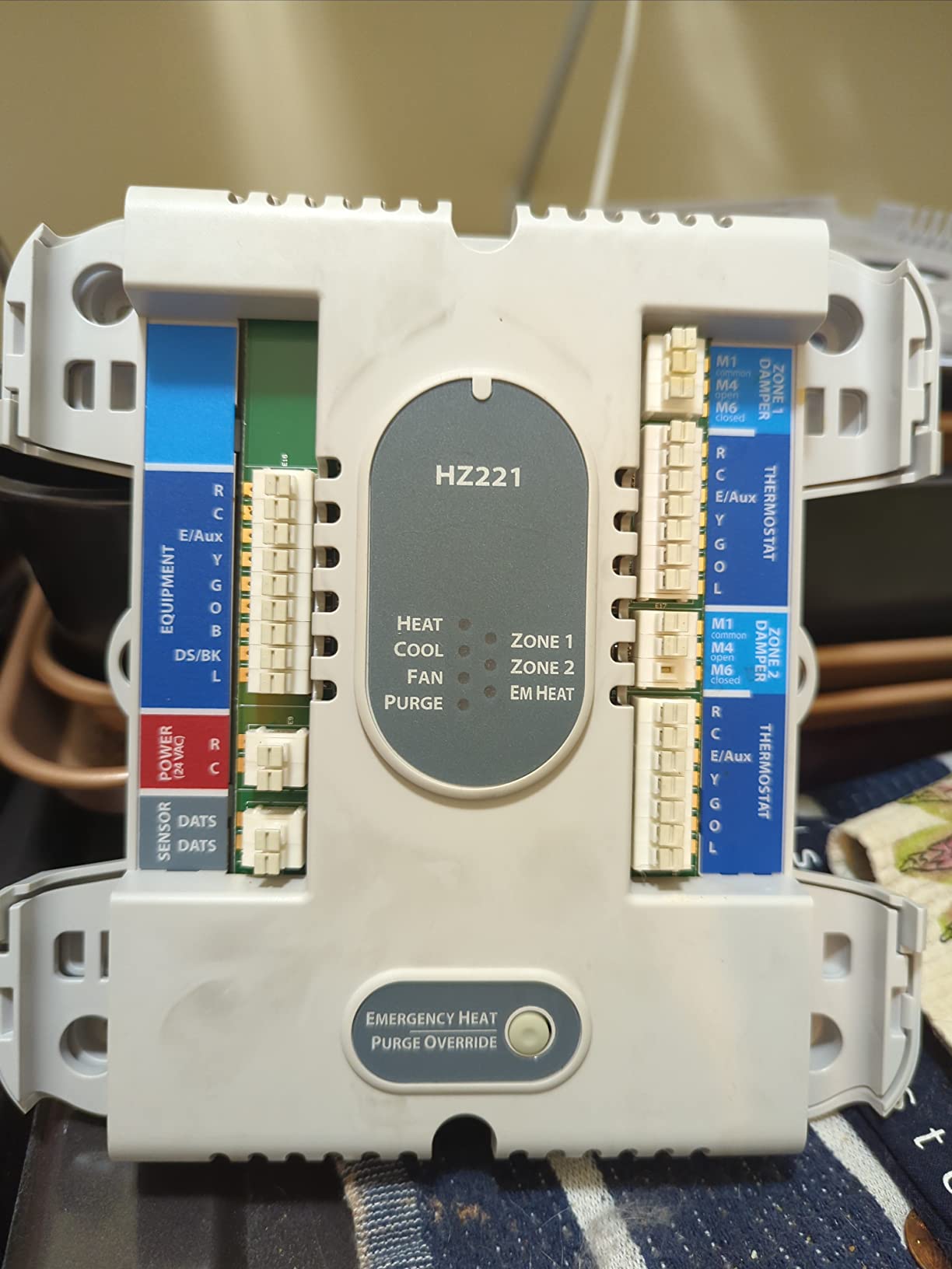 Honeywell HZ221 True Zone Control Panel, Controls 2 Zone System customer photo 2