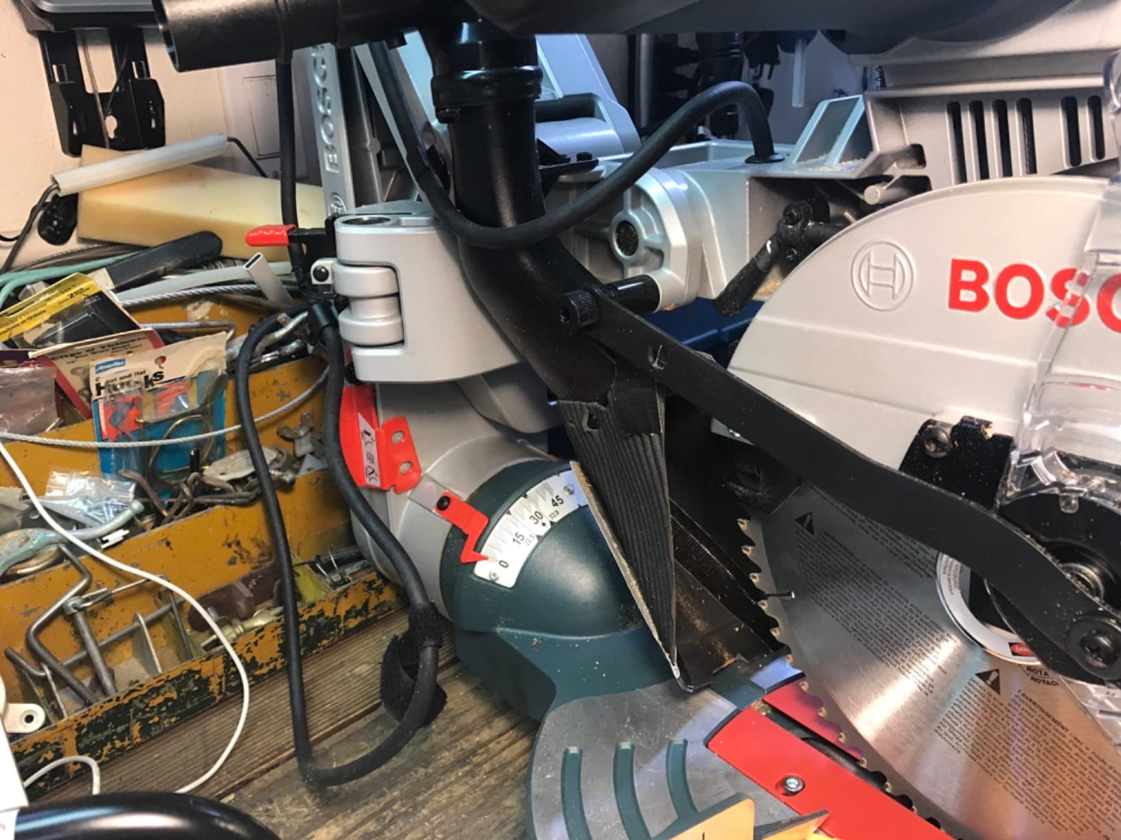 BOSCH CM10GD Compact Miter Saw - 15 Amp Corded 10 Inch Dual-Bevel Sliding Glide Miter Saw with 60-Tooth Carbide Saw Blade Customer Review BOSCH CM10GD Compact Miter Saw - 15 Amp Corded 10 Inch Dual-Bevel Sliding Glide Miter Saw with 60-Tooth Carbide Saw Blade - Customer Photo 5
