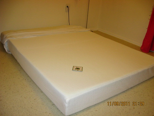 Best Price Mattress 6 inch Twin Mattress Bed-In-A-Box, Green Tea Memory Foam, White Customer Review Best Price Mattress 6 inch Twin Mattress Bed-In-A-Box, Green Tea Memory Foam, White - Customer Photo 1
