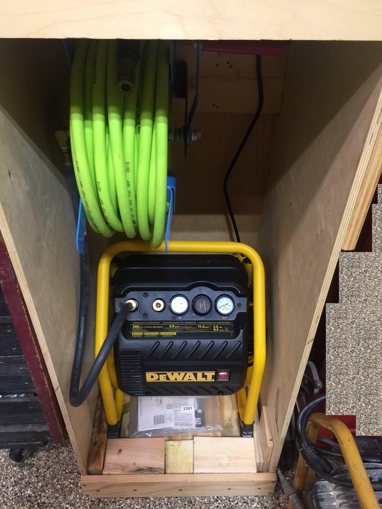 DEWALT Air Compressor for Trim, 200-PSI Max, Quiet Operation (DWFP55130) customer photo 2