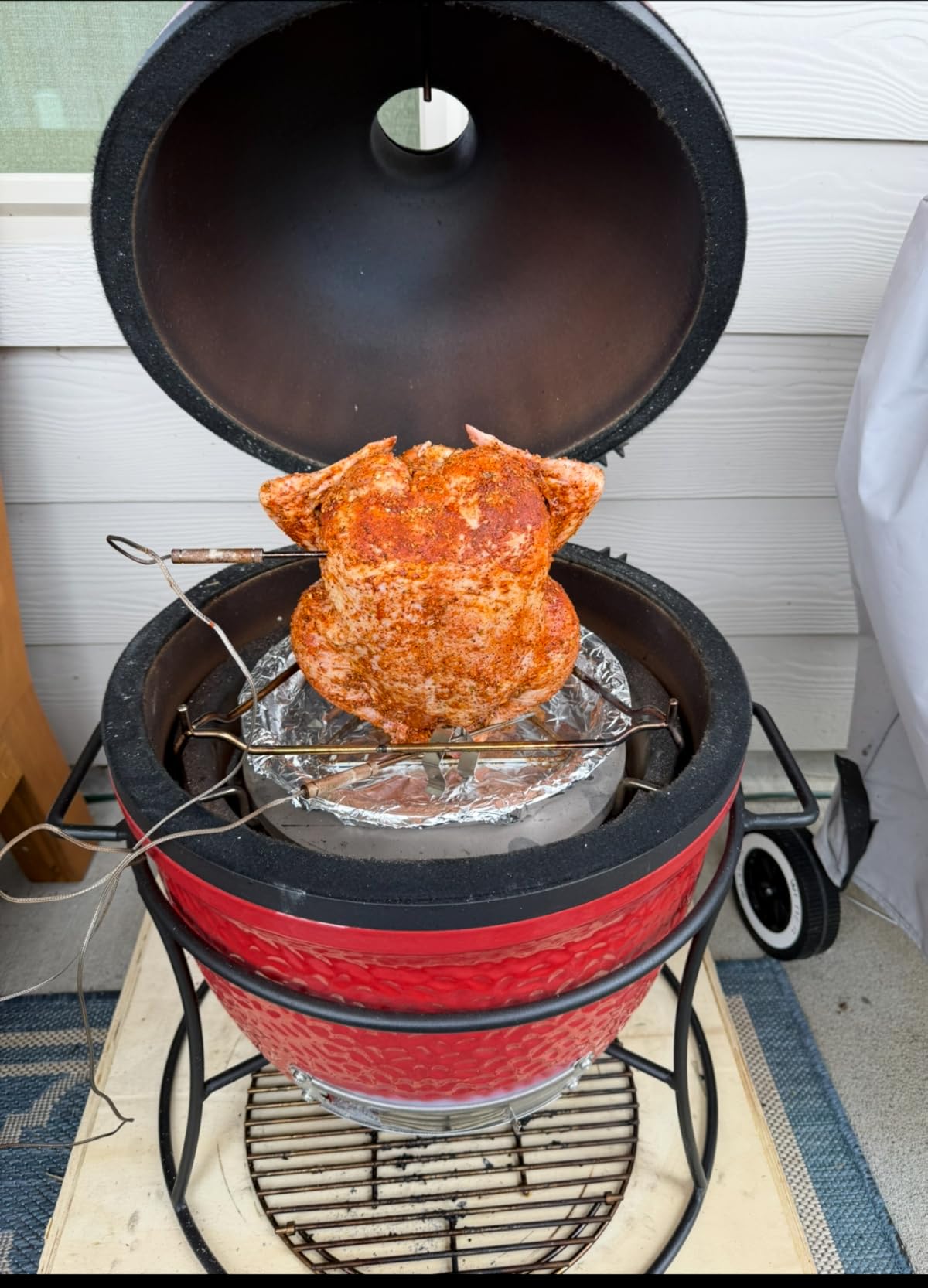 Kamado Joe Joe Jr 13.5-inch Portable Ceramic Charcoal Grill with Grill Stand, Stainless Steel Cooking Grate, Heat Deflectors and Ash Tool - Customer Photo 5