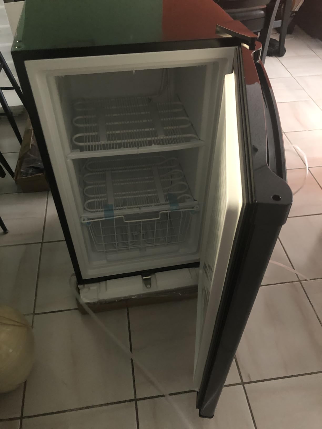 Midea WHS-109FW1 Upright Freezer, 3.0 Cubic Feet Mini Freezer, For Kitchen Apartment Office Basement or Dormitory, White Customer Review Midea WHS-109FW1 Upright Freezer, 3.0 Cubic Feet Mini Freezer, For Kitchen Apartment Office Basement or Dormitory, White - Customer Photo 2