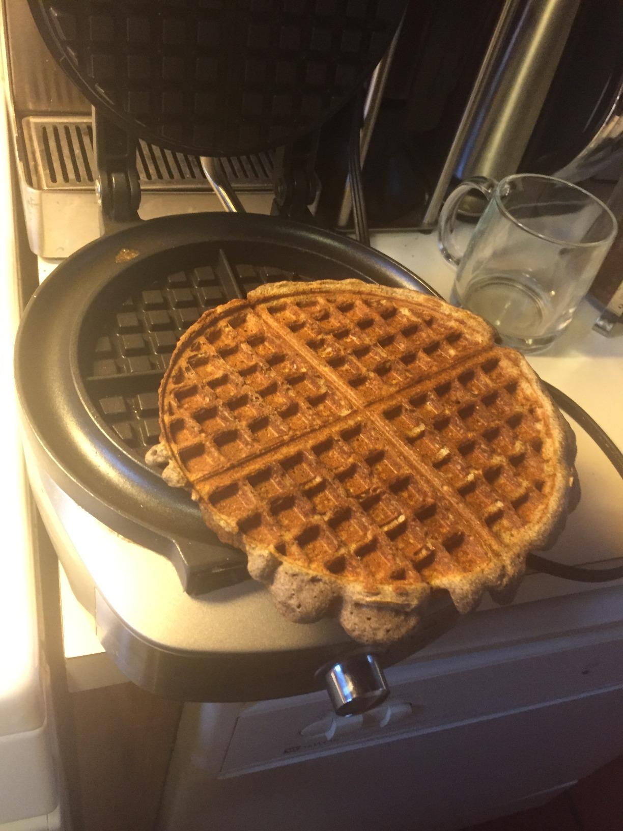 Breville No-Mess Classic Waffle Maker BWM520XL, Brushed Stainless Steel Customer Review Breville No-Mess Classic Waffle Maker BWM520XL, Brushed Stainless Steel - Customer Photo 1