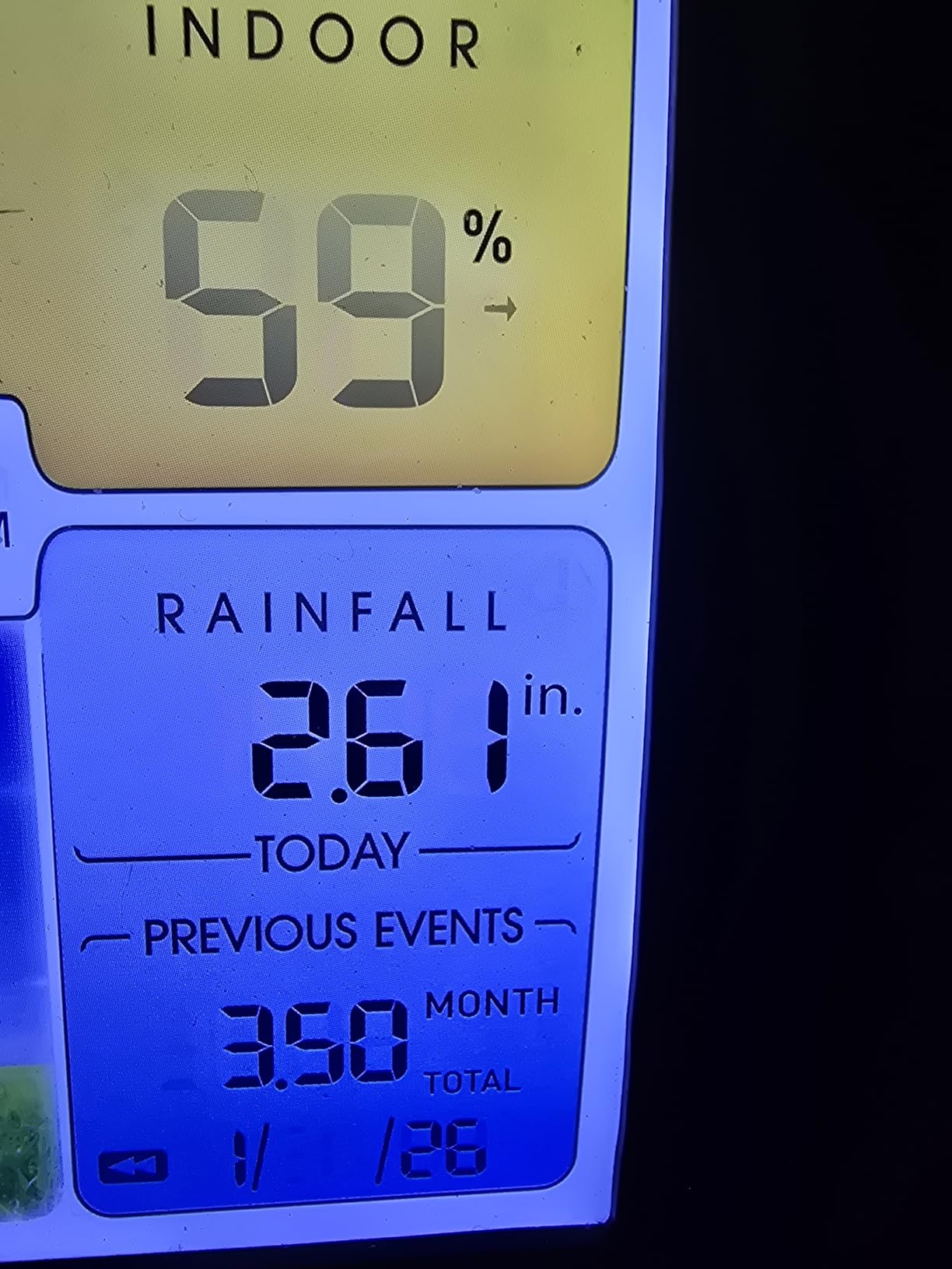AcuRite Iris (5-in-1) Indoor/Outdoor Wireless Weather Station for Indoor and Outdoor Temperature and Humidity, Wind Speed and Direction, and Rainfall with Digital Display (01512M) customer photo 1