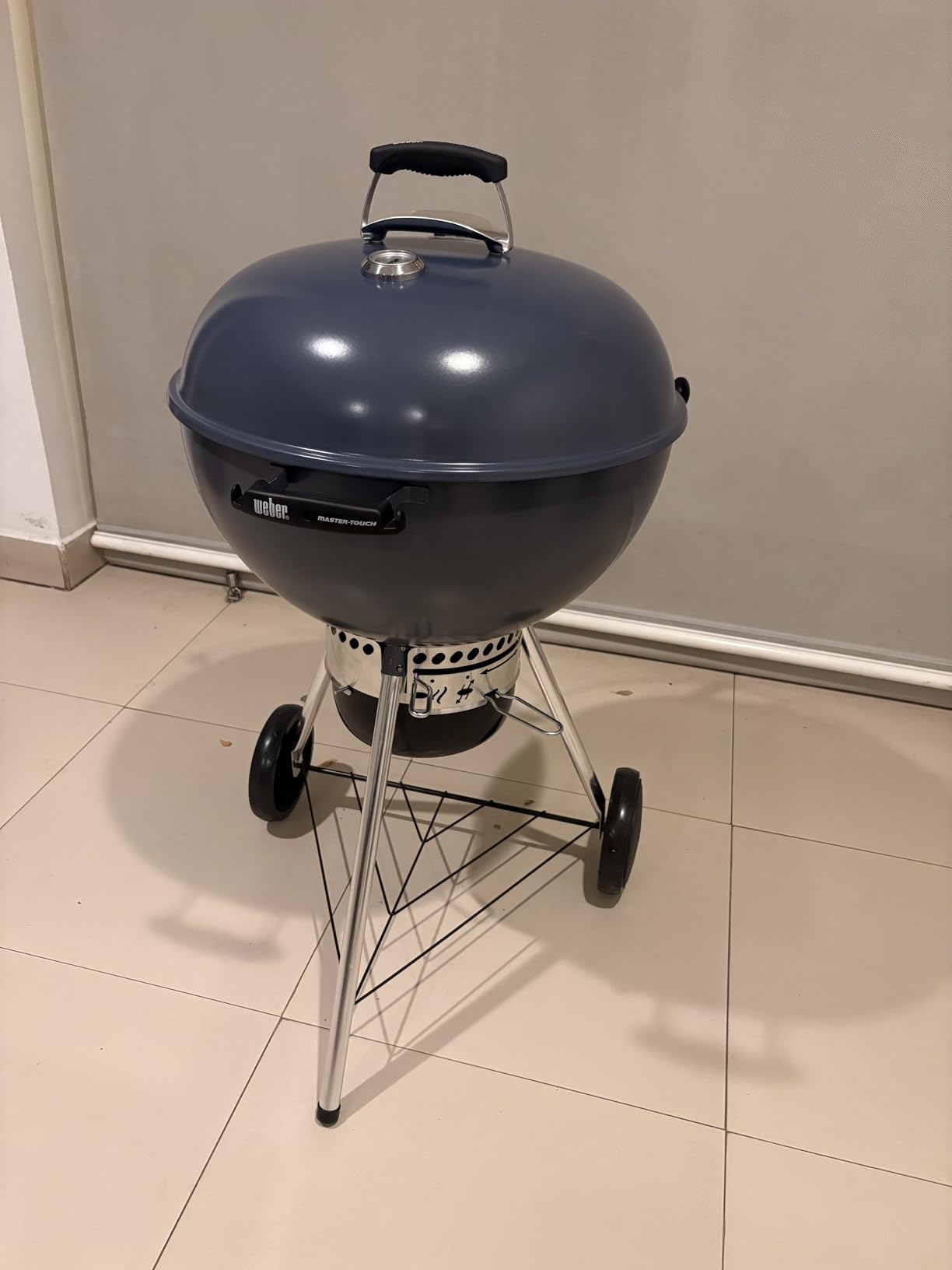 Master-Touch Charcoal Grill, 22-Inch, Black - Premium Outdoor BBQ Grill with Tuck-Away Lid Holder & One-Touch Cleaning System, Porcelain-Enameled Kettle customer photo 1