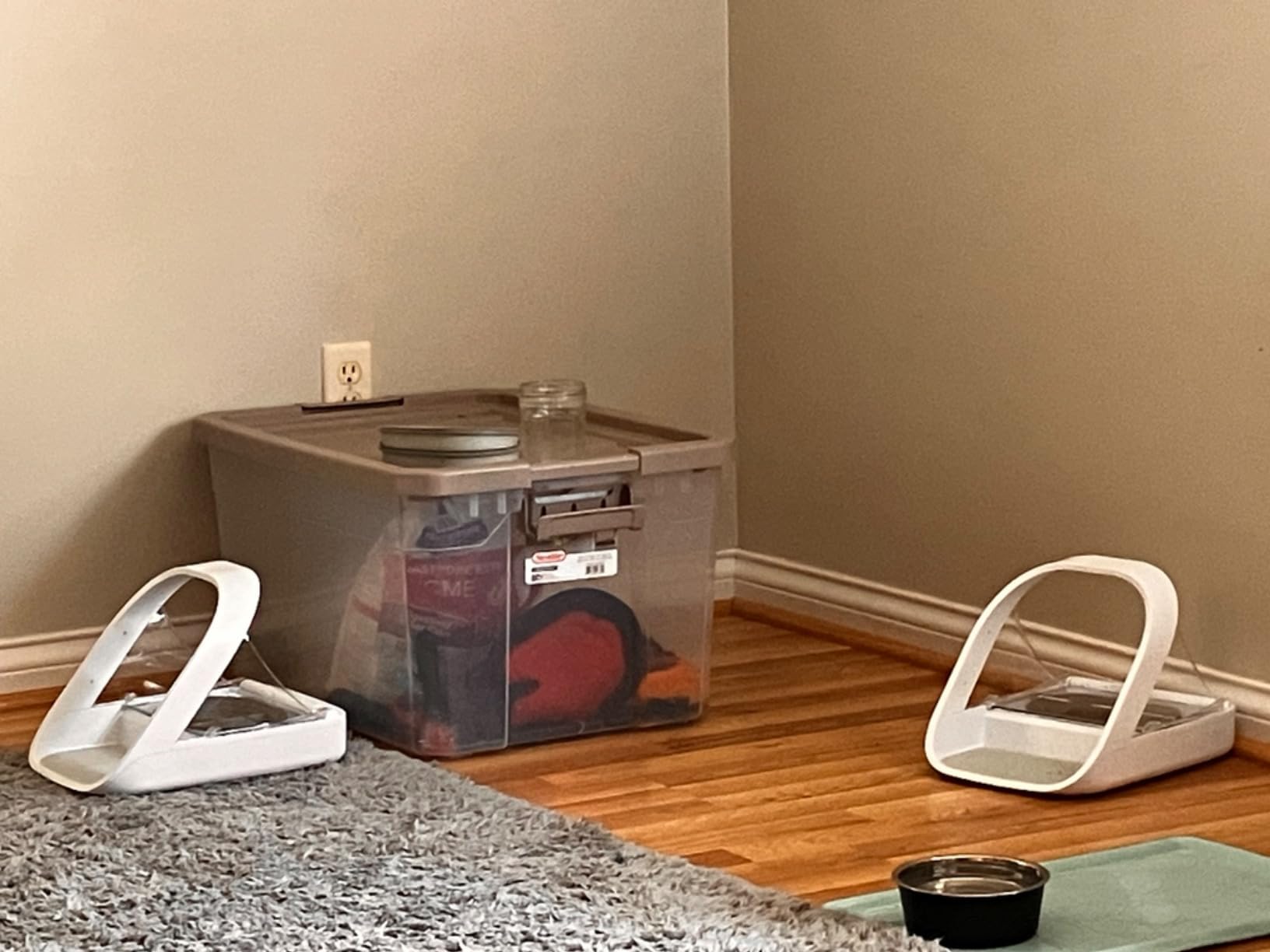 Sure Petcare SureFlap SureFeed Microchip Pet Feeder - Selective-Automatic Pet Feeder Makes Meal Times Stress-Free, Suitable for Both Wet and Dry Food customer photo 1