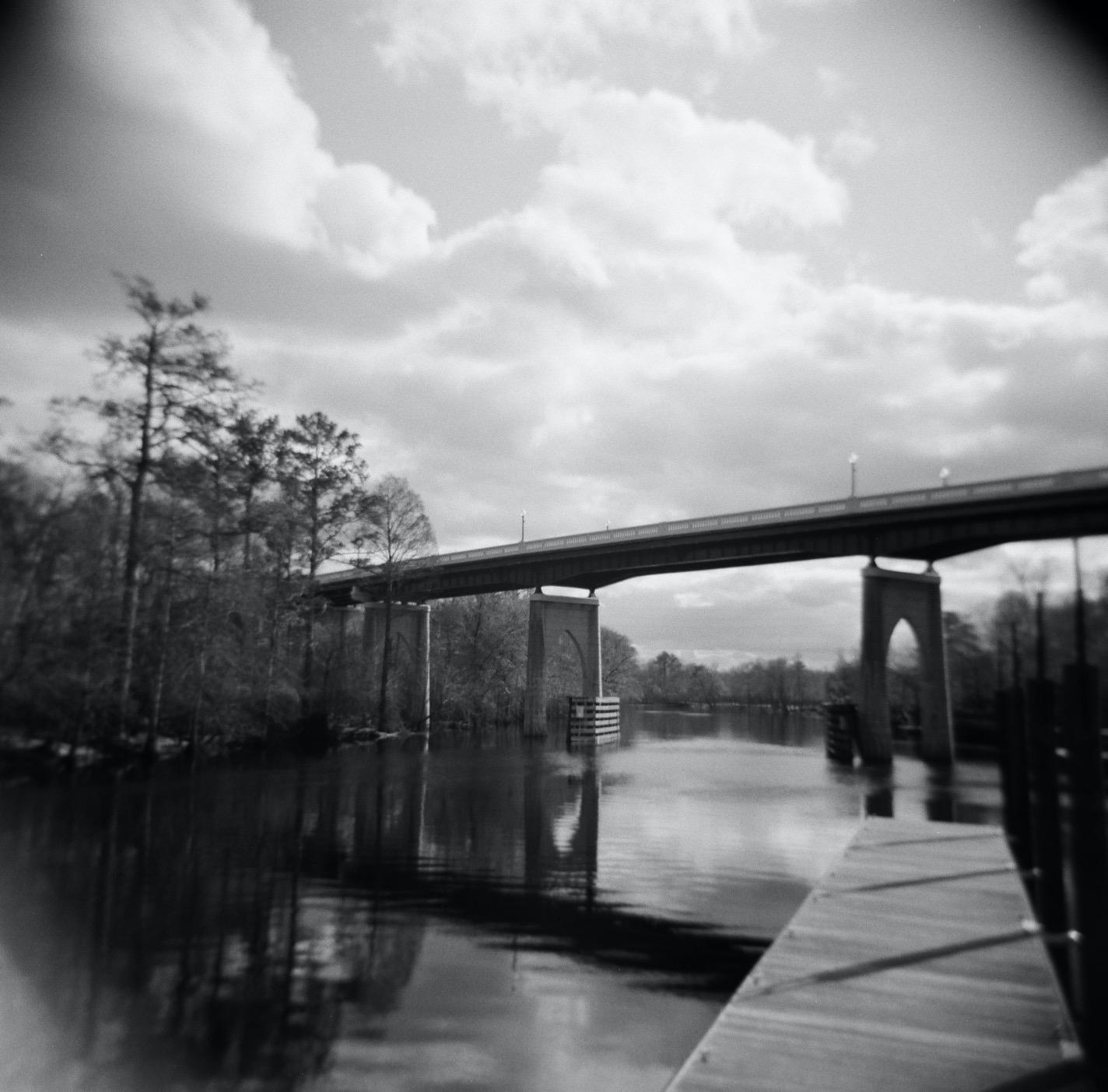 Holga 120N Medium Format Film Camera (Black) with Ilford HP5 Plus Black and White Negative Film 120mm Single Roll Customer Review Holga 120N Medium Format Film Camera (Black) with Ilford HP5 Plus Black and White Negative Film 120mm Single Roll - Customer Photo 1